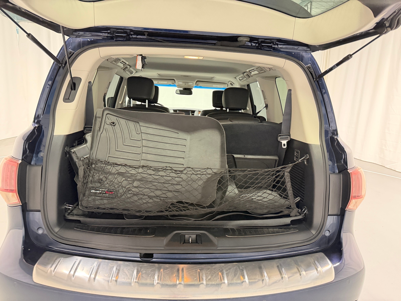 Thumbnail: 2017 INFINITI QX80 - 6