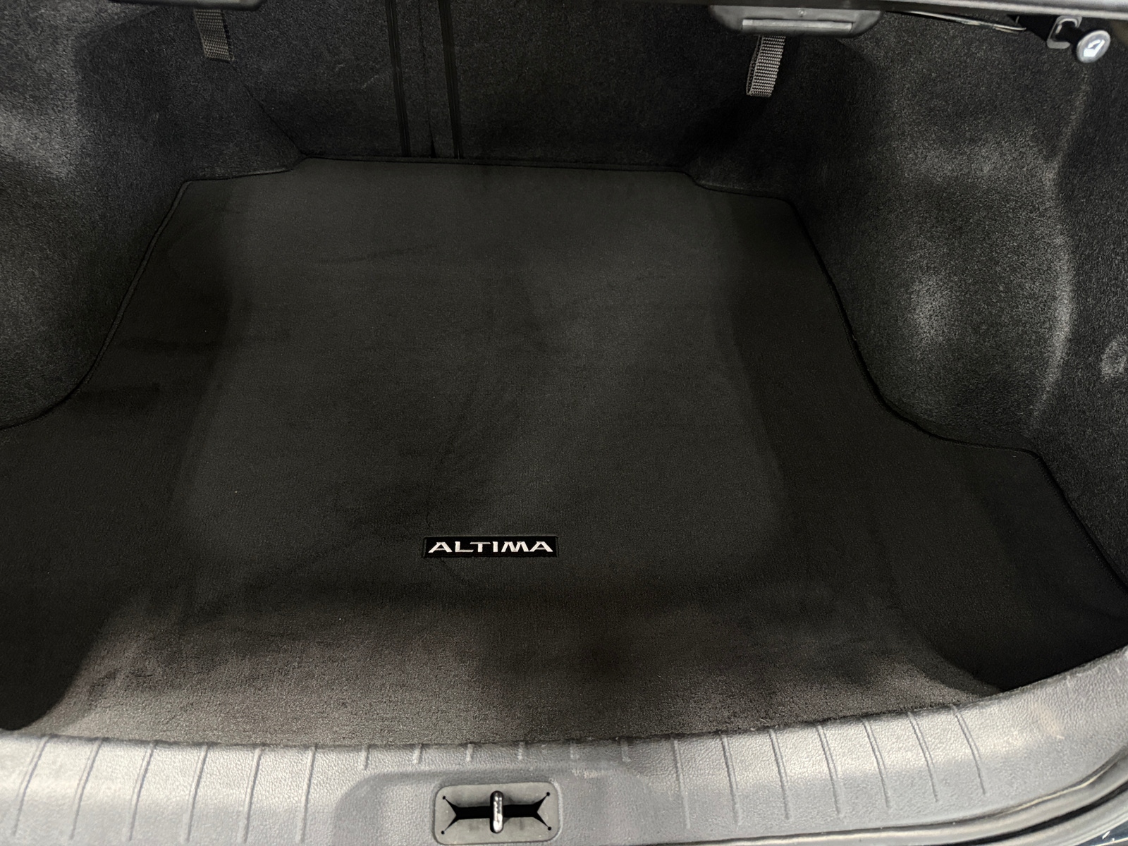 Thumbnail: 2021 Nissan Altima - 7
