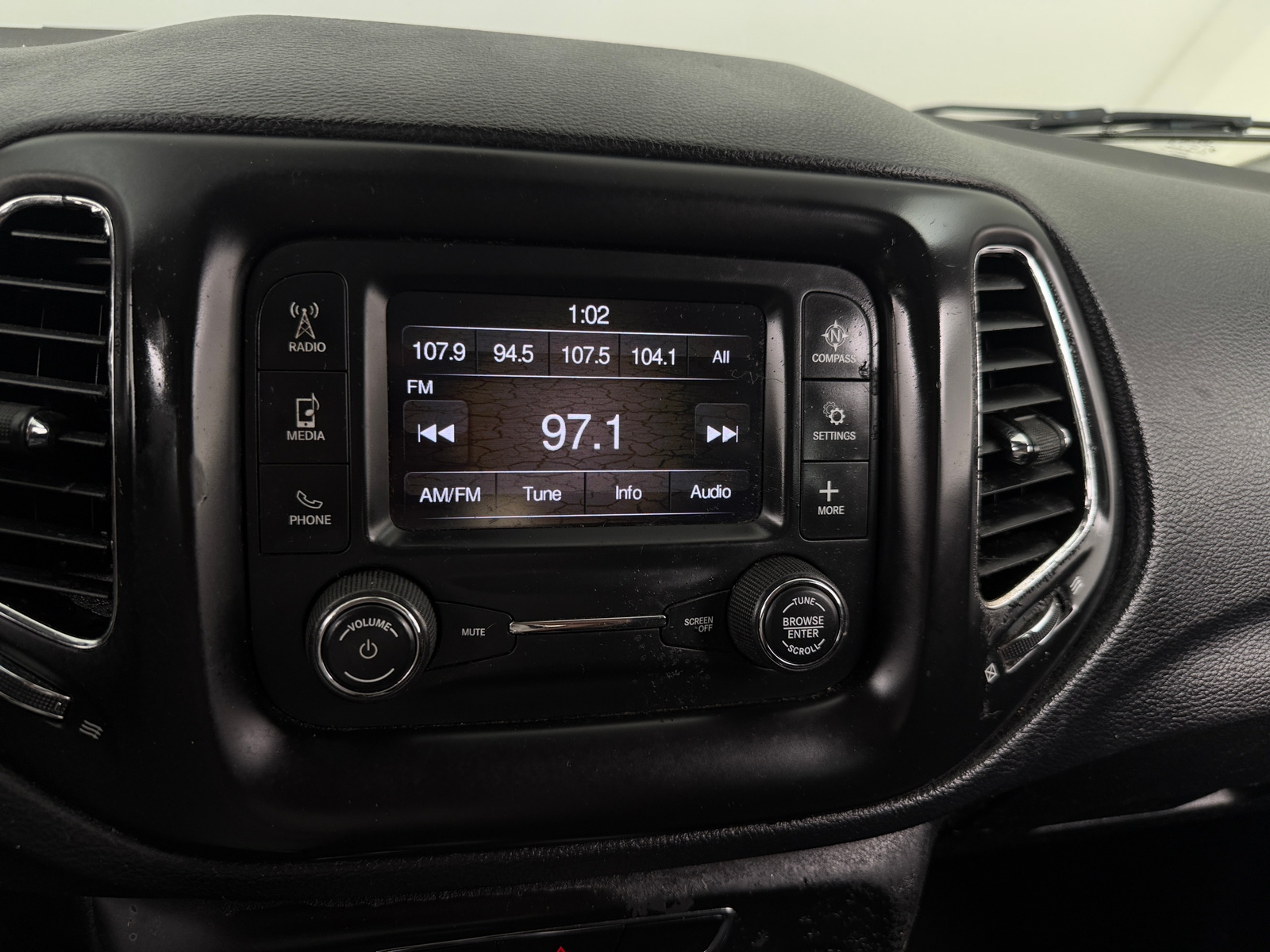 Thumbnail: 2018 Jeep Compass - 4