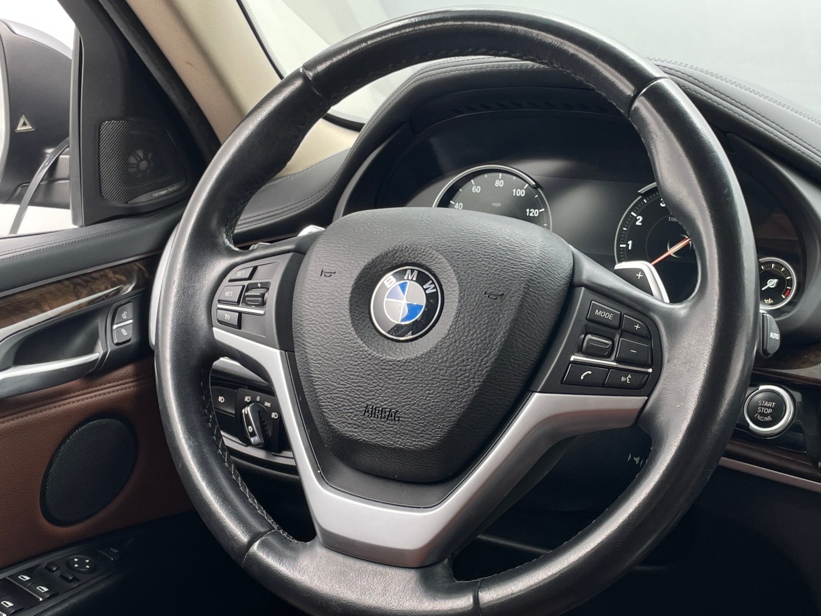 Thumbnail: 2015 BMW X6 - 4