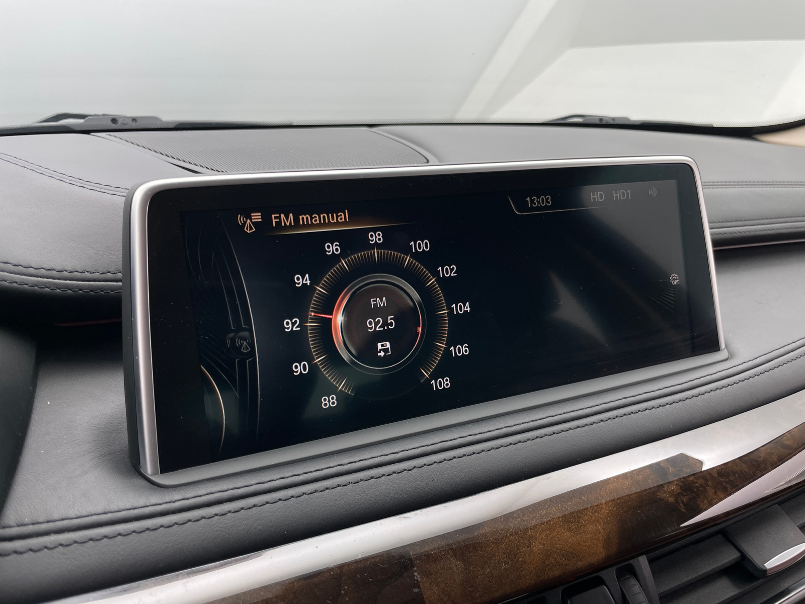 Thumbnail: 2015 BMW X6 - 3