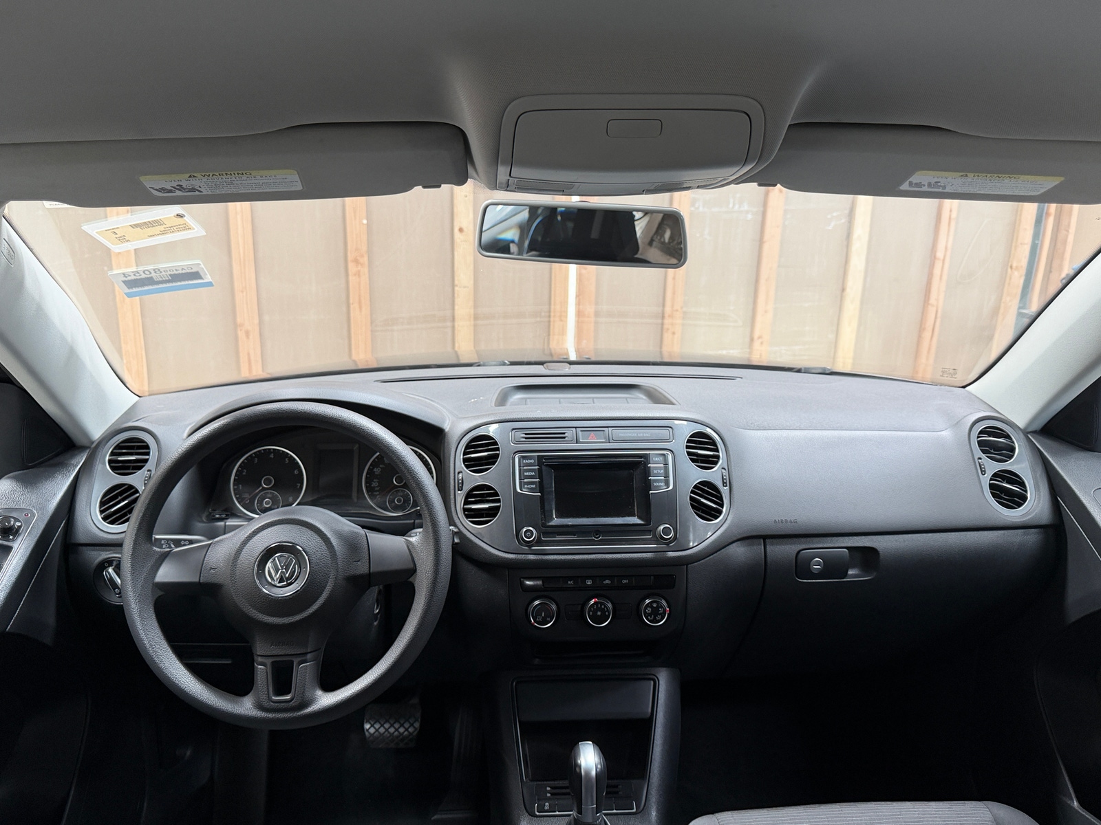 Thumbnail: 2017 Volkswagen Tiguan - 3