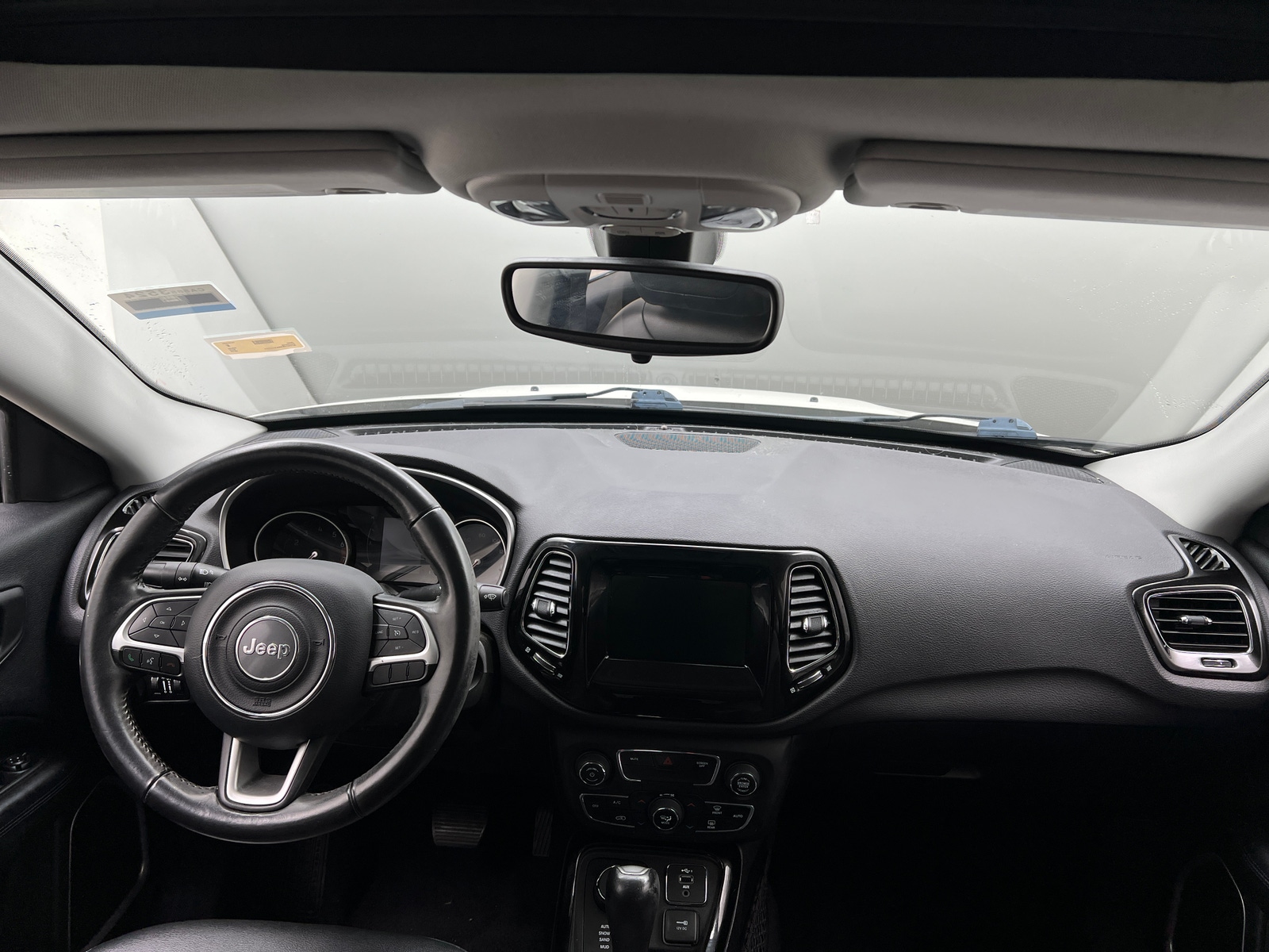 Thumbnail: 2019 Jeep Compass - 3