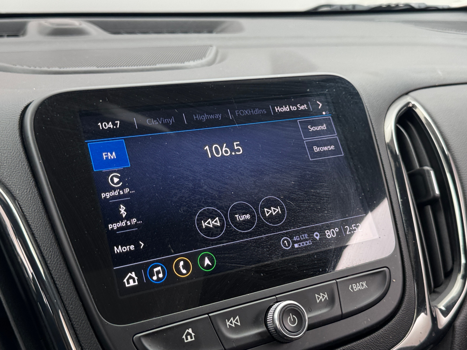 Thumbnail: 2022 Chevrolet Equinox - 3