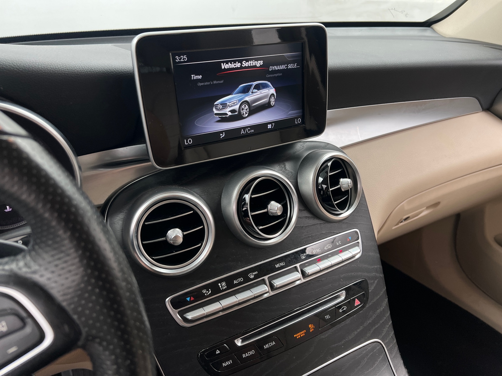 Thumbnail: 2018 Mercedes-Benz GLC - 3