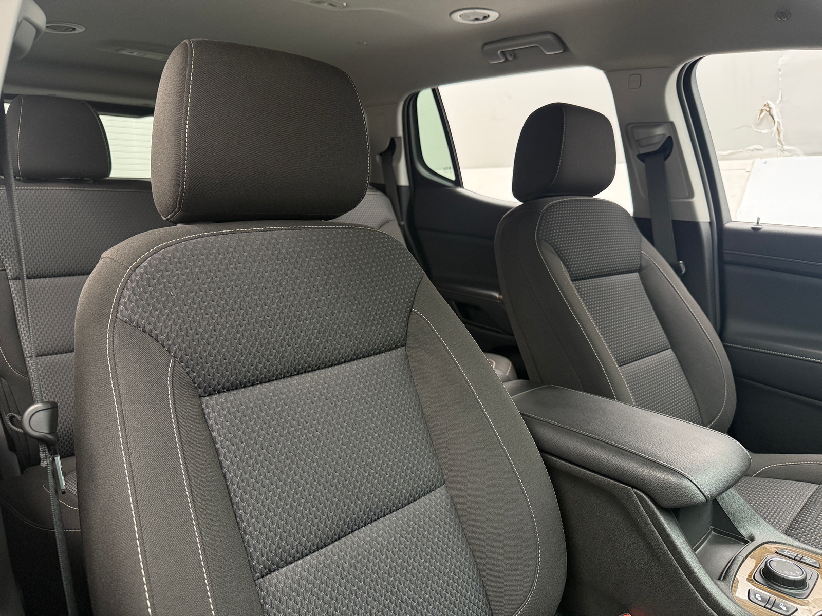 Thumbnail: 2023 GMC Acadia - 2