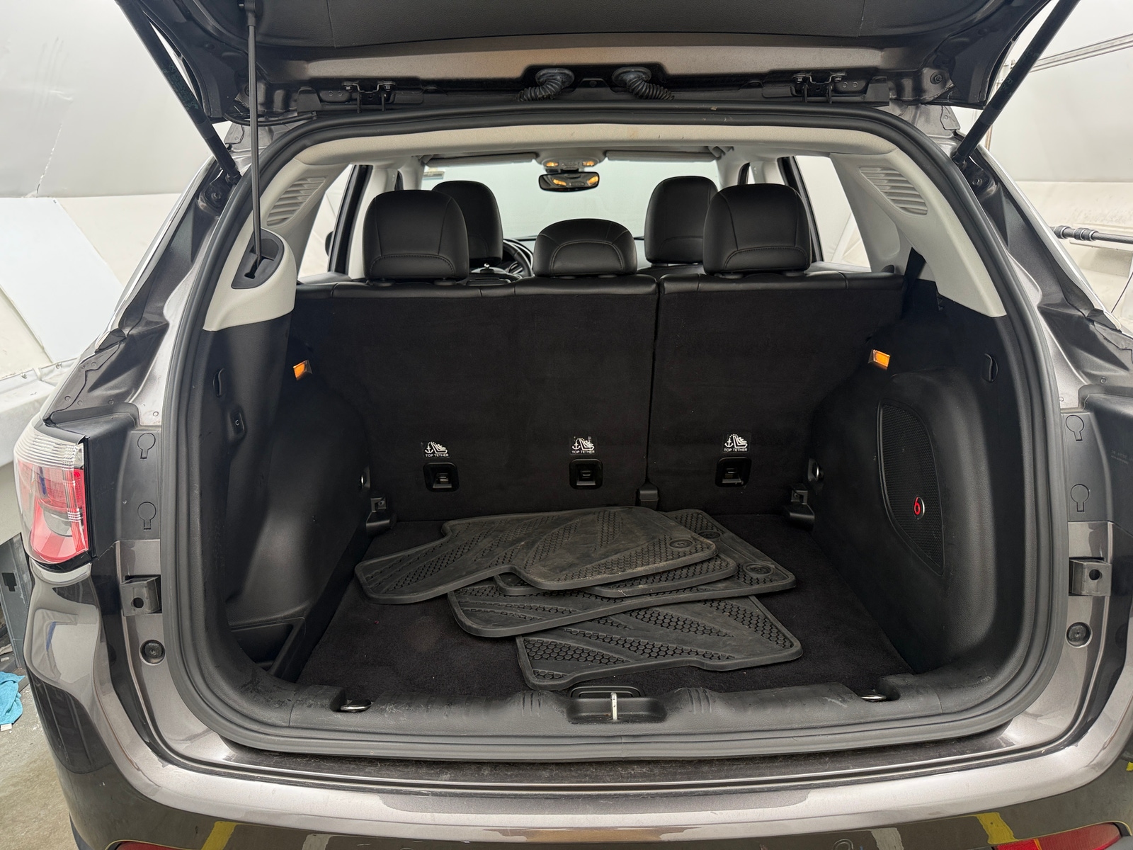 Thumbnail: 2017 Jeep Compass - 7