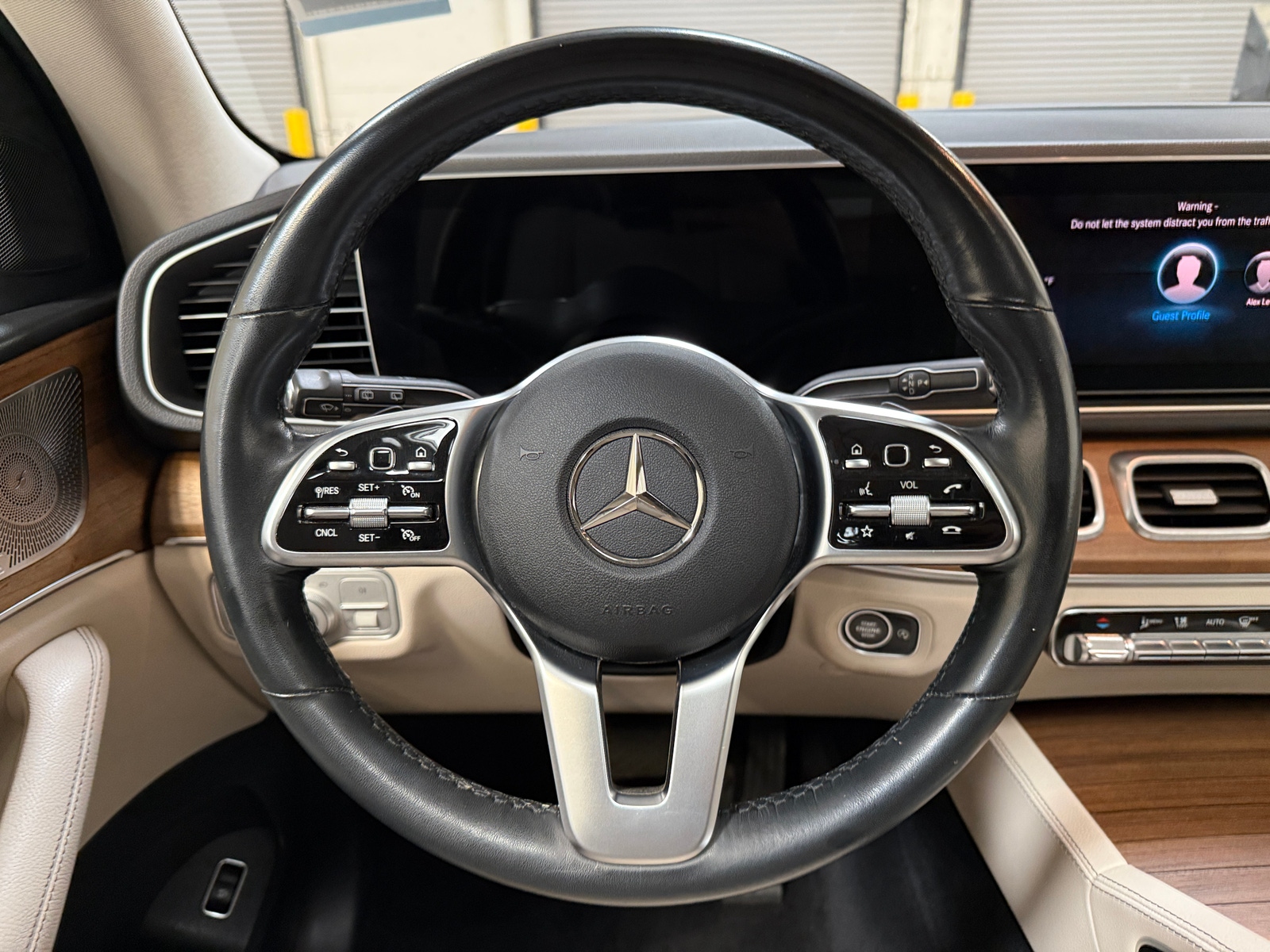 Thumbnail: 2022 Mercedes-Benz GLE - 4