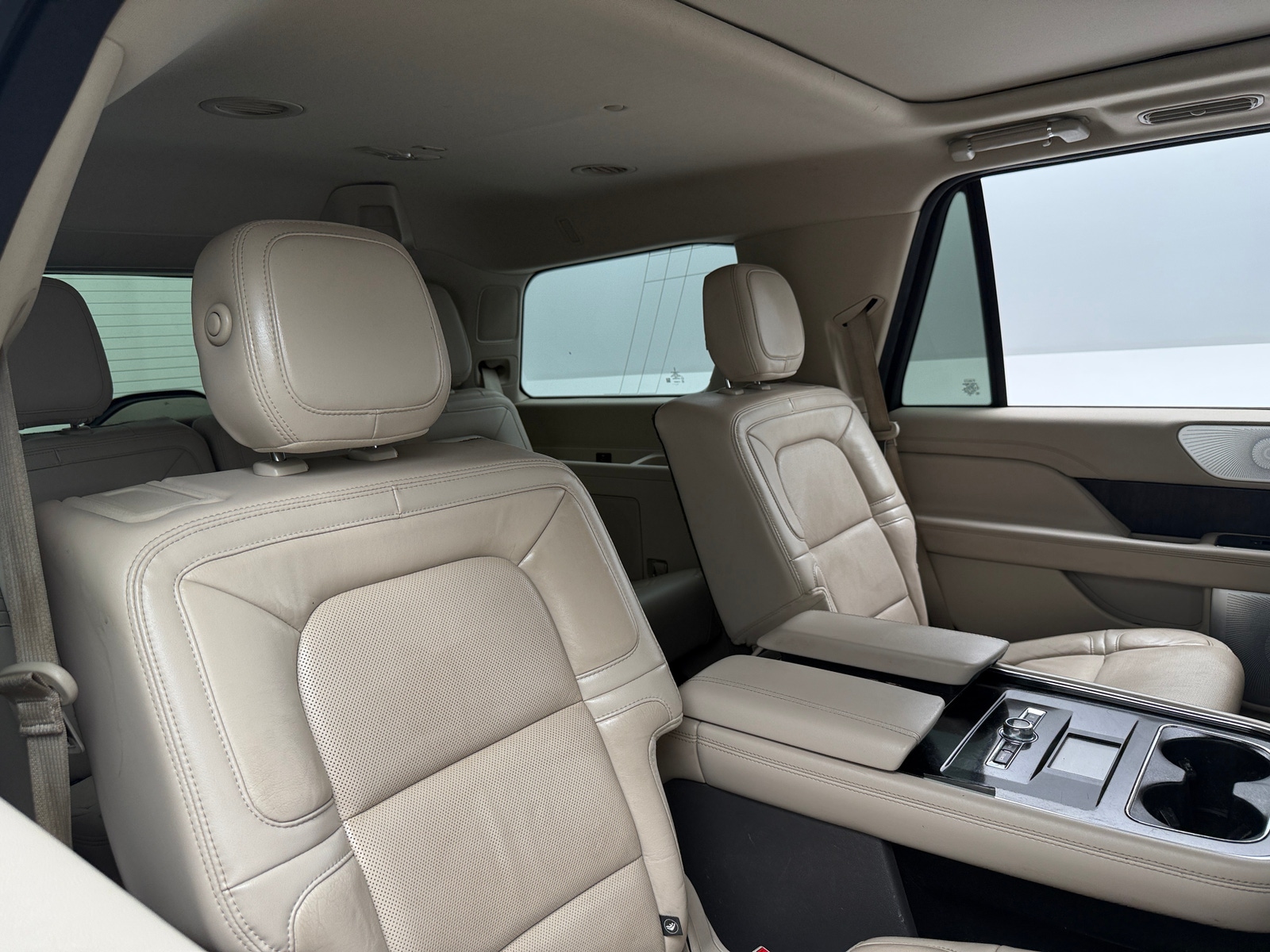 Thumbnail: 2020 Lincoln Navigator - 5