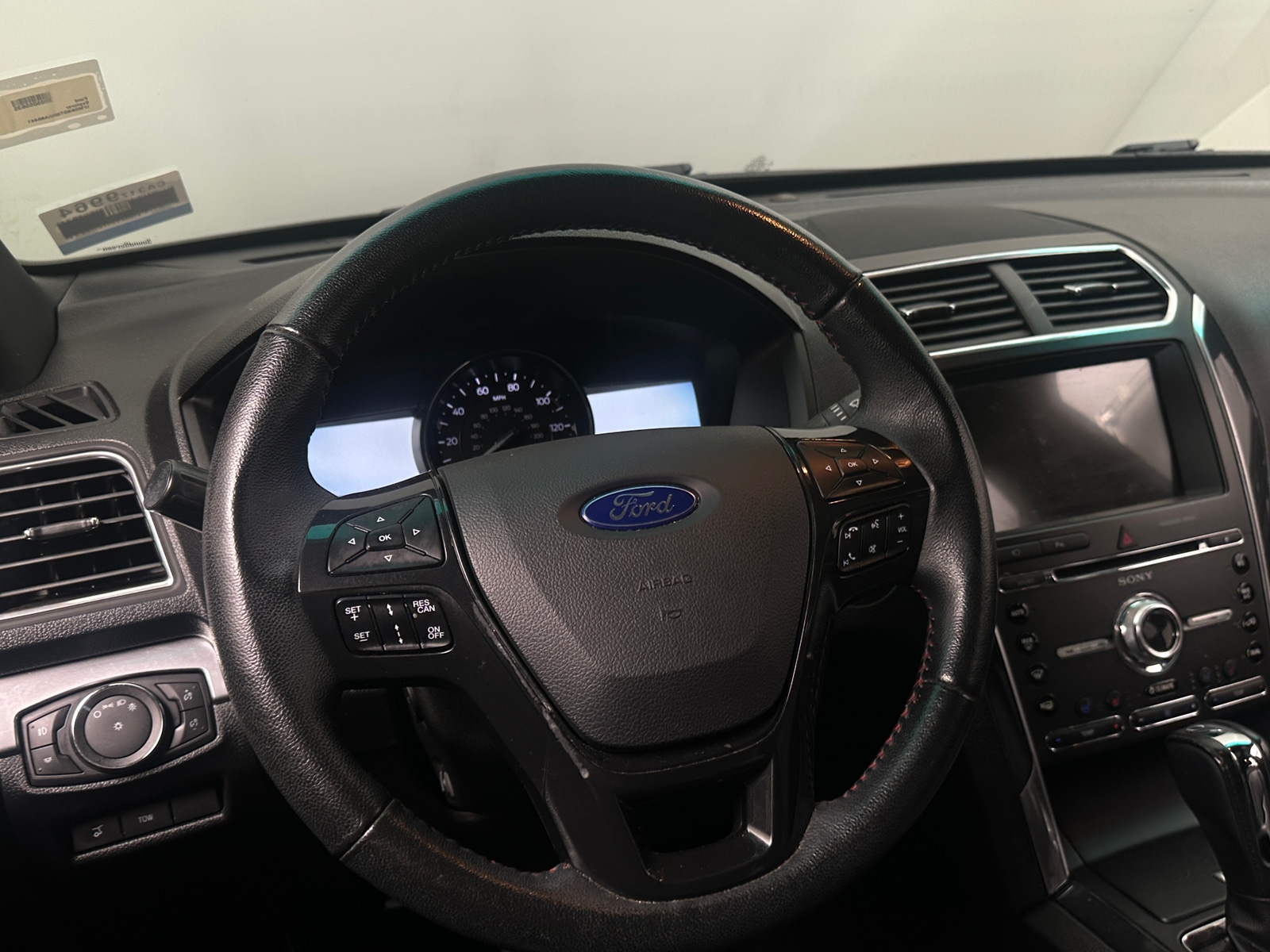 Thumbnail: 2017 Ford Explorer - 4
