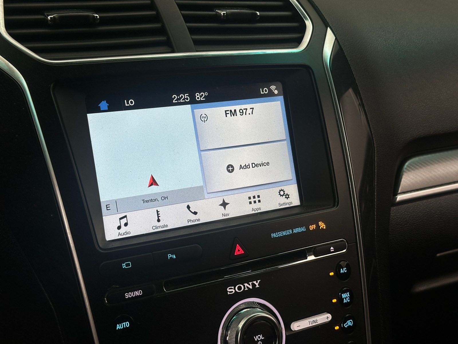 Thumbnail: 2017 Ford Explorer - 3