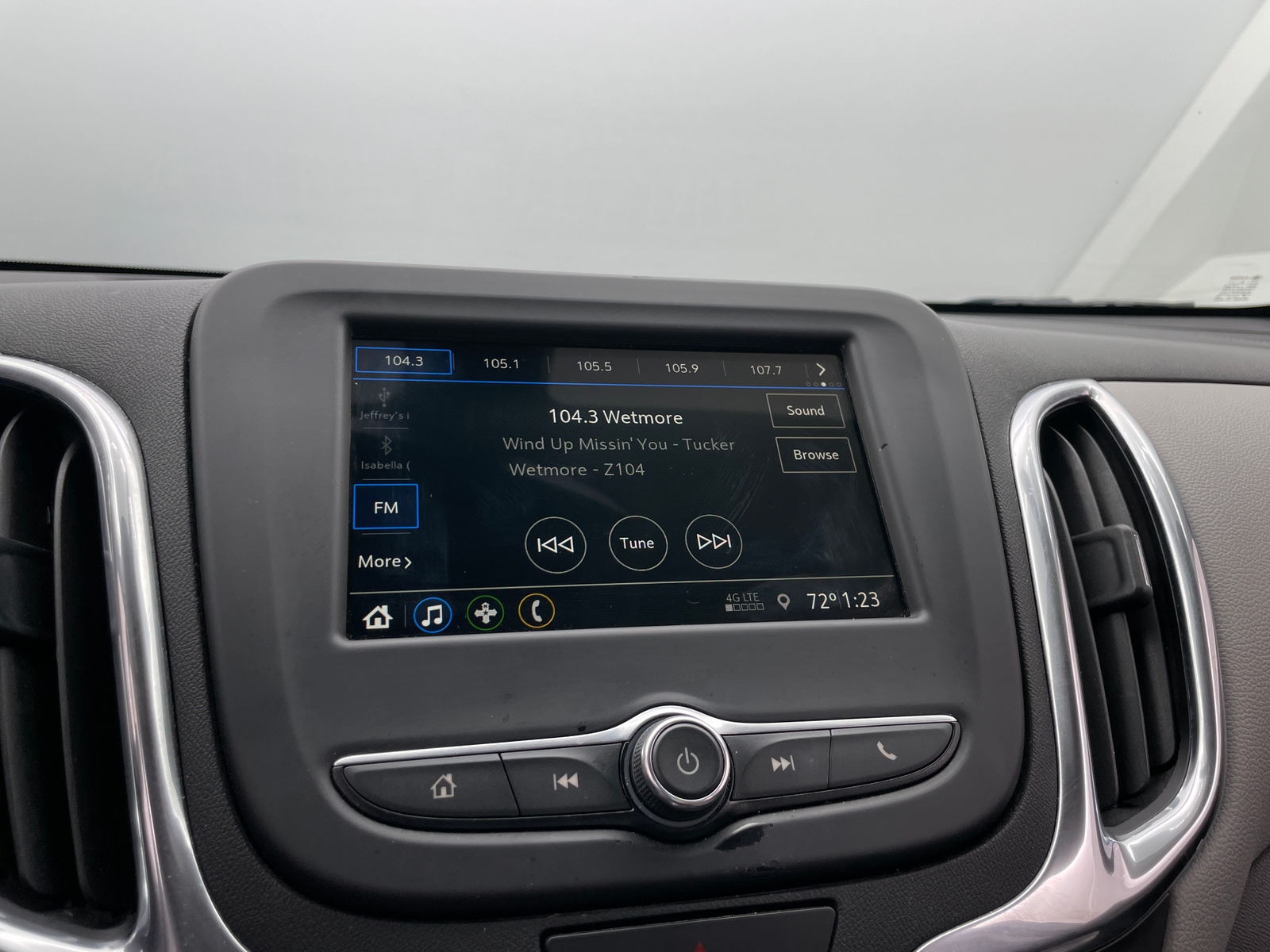 Thumbnail: 2019 Chevrolet Equinox - 4