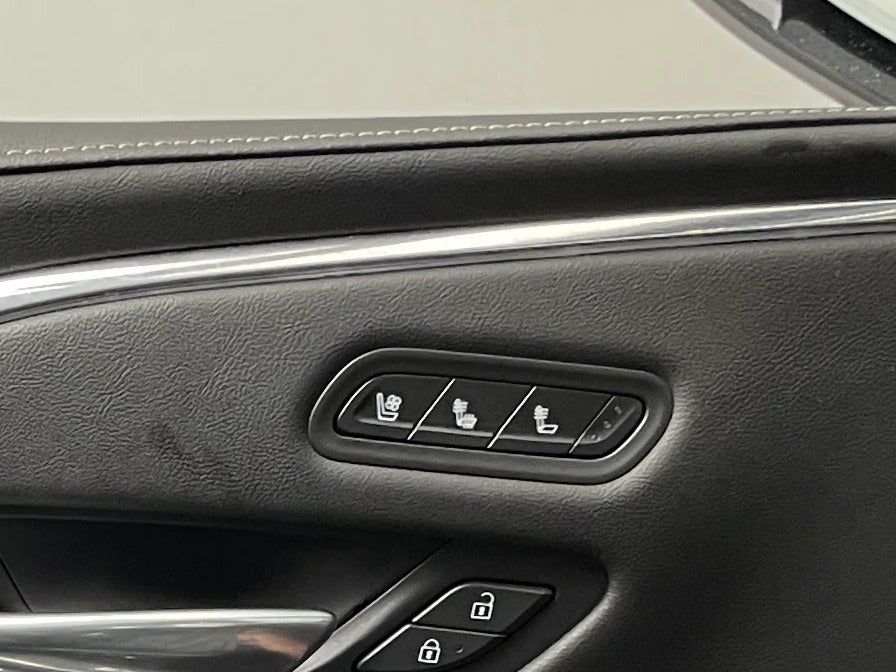 2021 Cadillac Escalade Sport - Photo 21