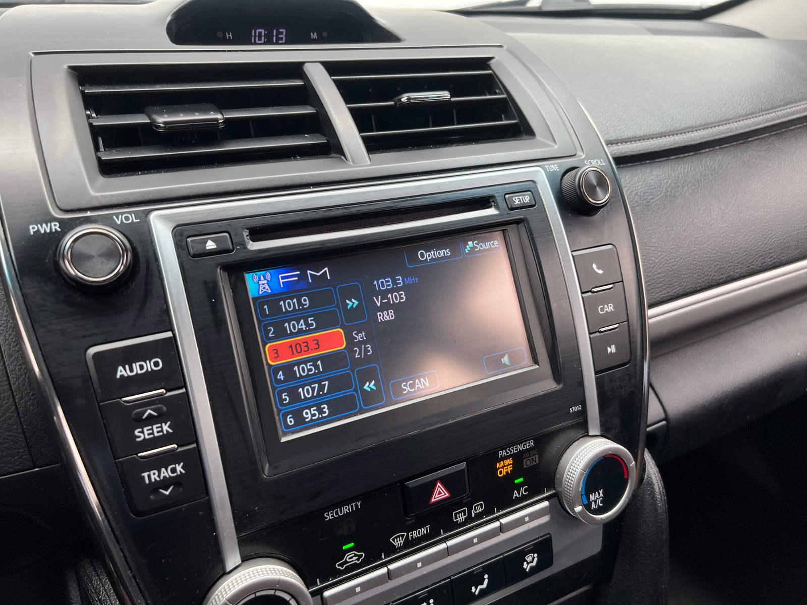 Thumbnail: 2012 Toyota Camry - 4