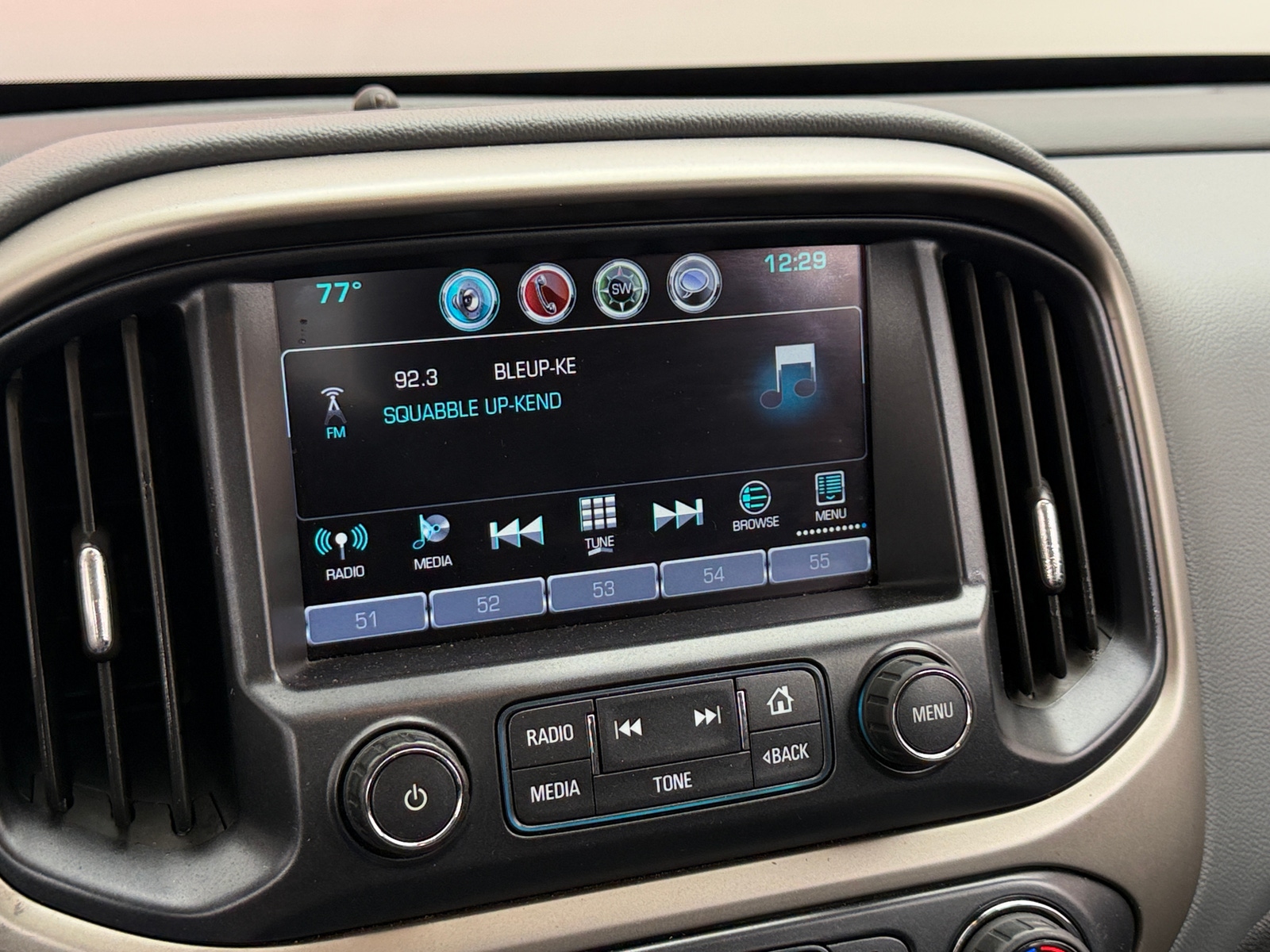 Thumbnail: 2016 Chevrolet Colorado - 3