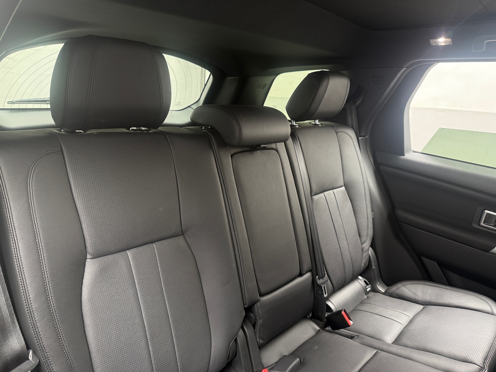 Thumbnail: 2019 Land Rover Discovery Sport - 5