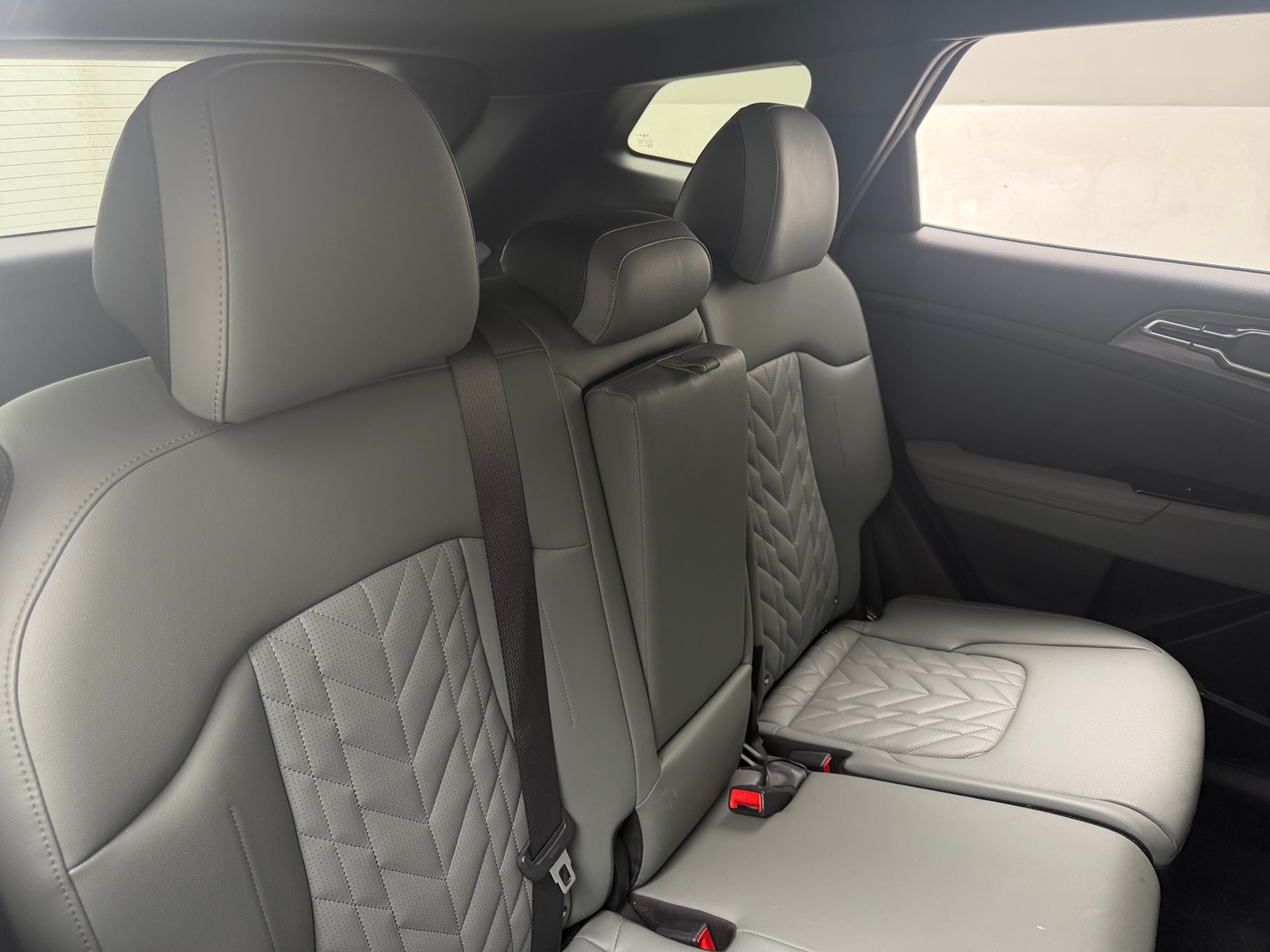 Thumbnail: 2023 Kia Sportage - 5