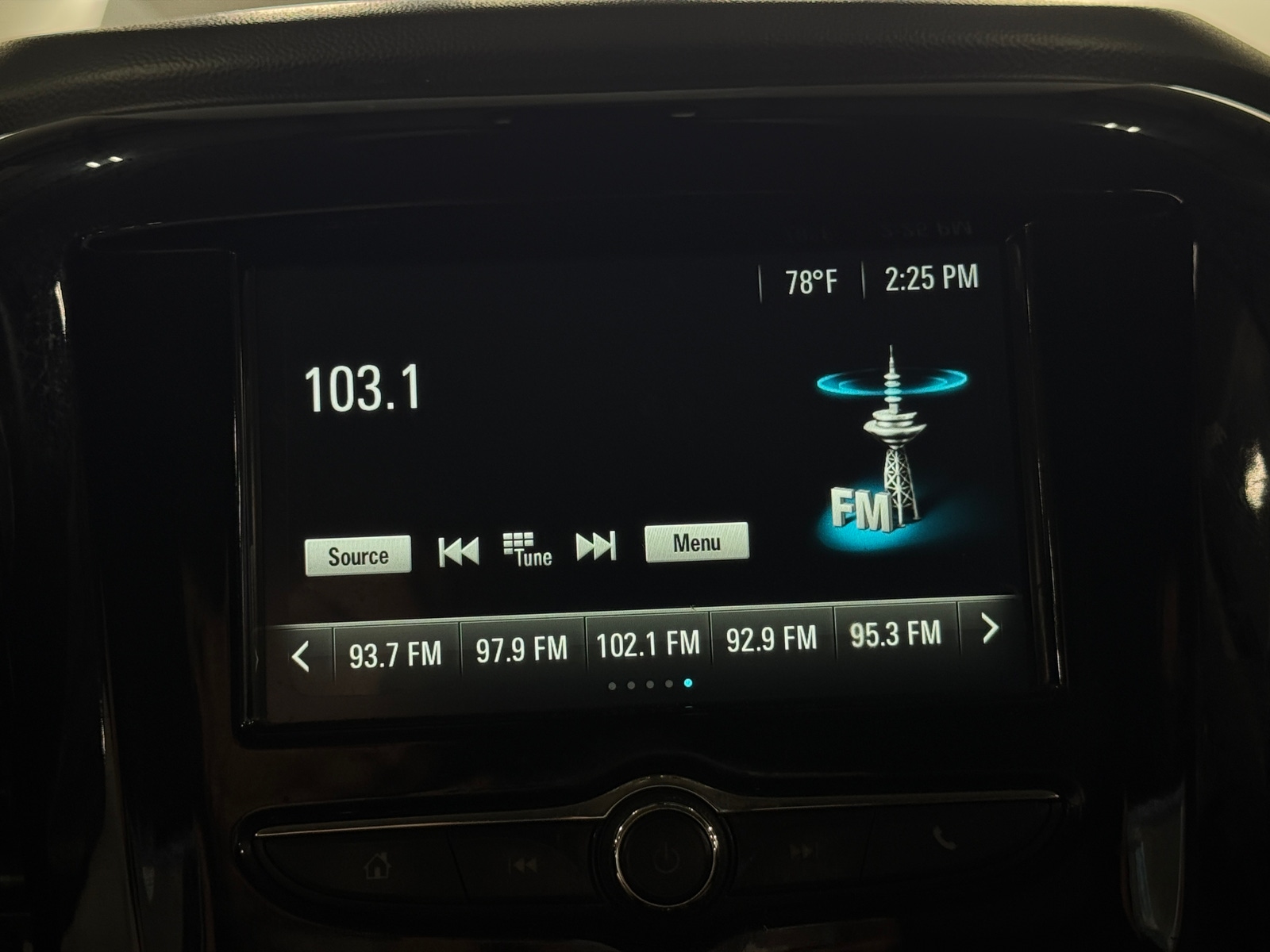 Thumbnail: 2019 Chevrolet Traverse - 4