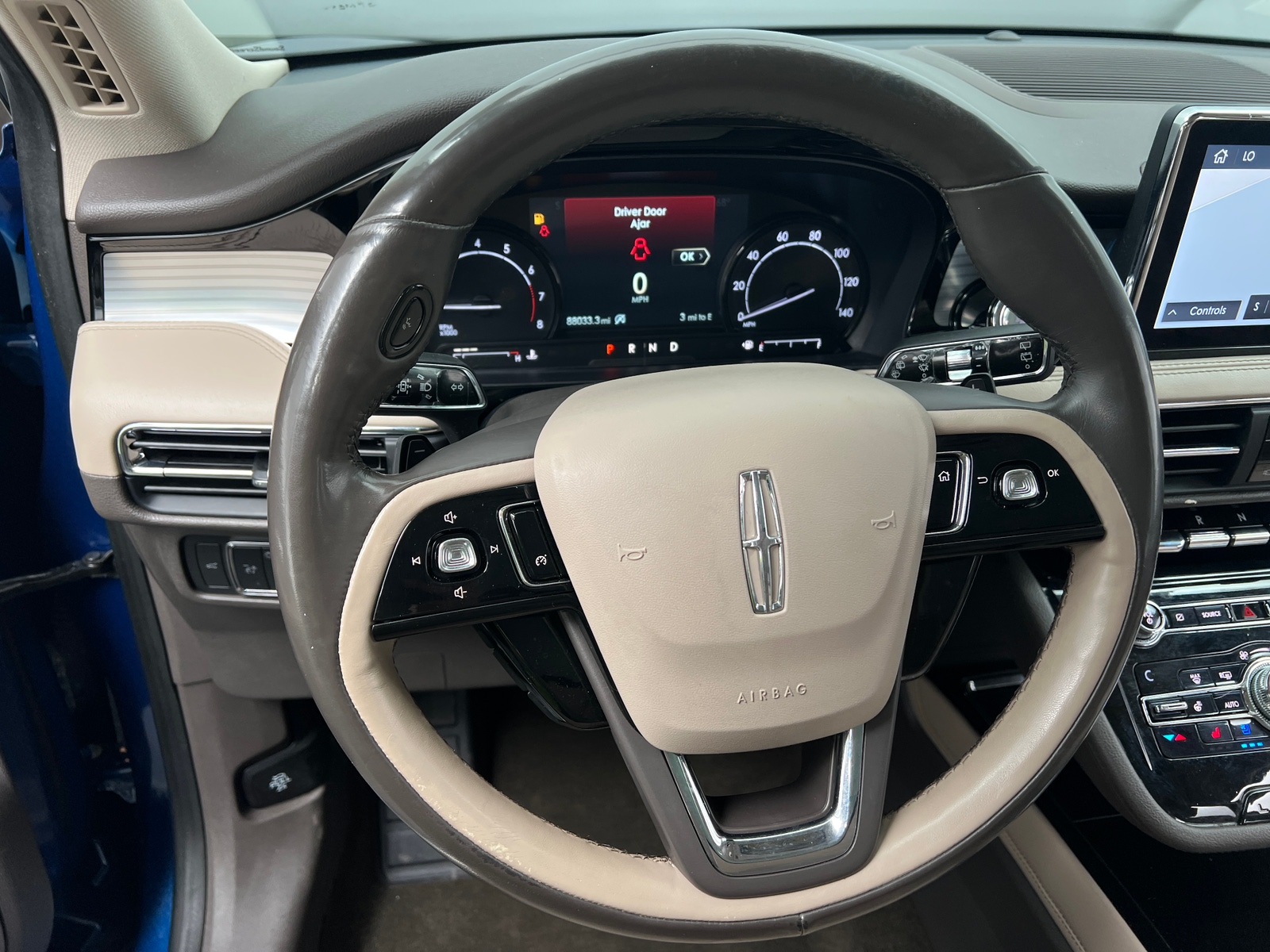 Thumbnail: 2020 Lincoln Corsair - 4