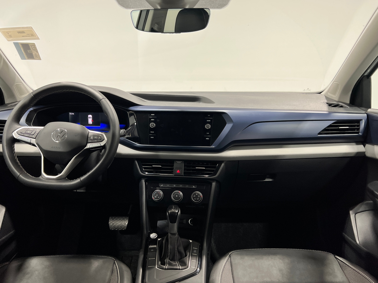 Thumbnail: 2023 Volkswagen Taos - 3