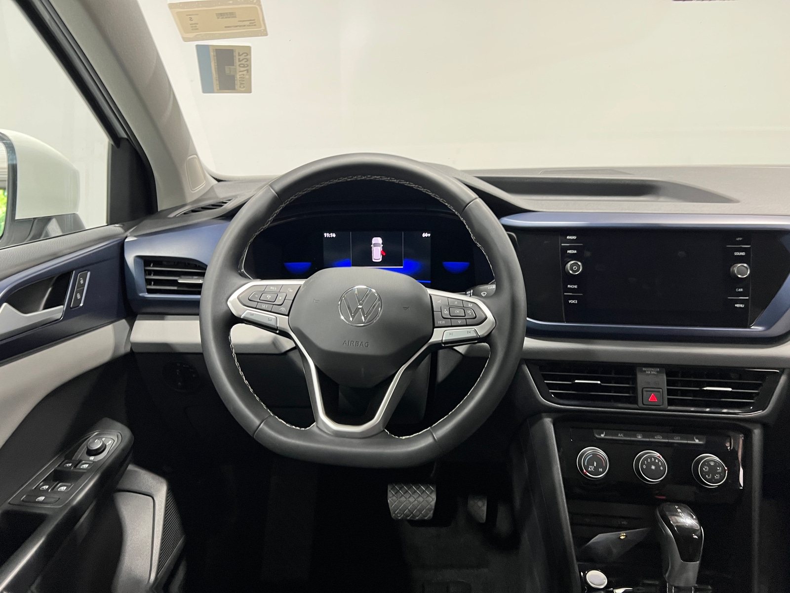 Thumbnail: 2023 Volkswagen Taos - 5
