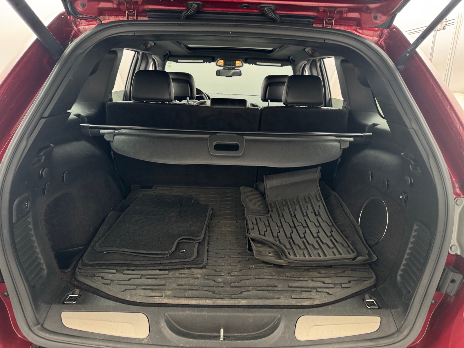 Thumbnail: 2015 Jeep Grand Cherokee - 6