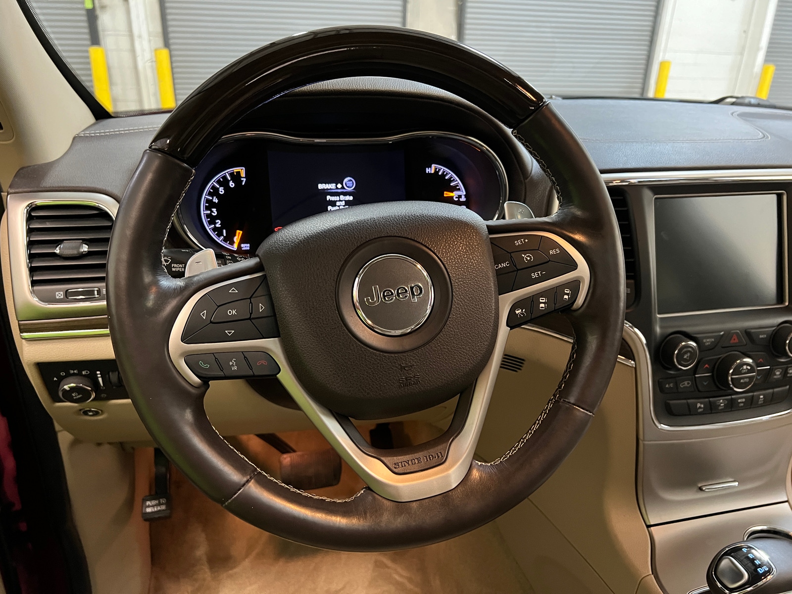 Thumbnail: 2015 Jeep Grand Cherokee - 4