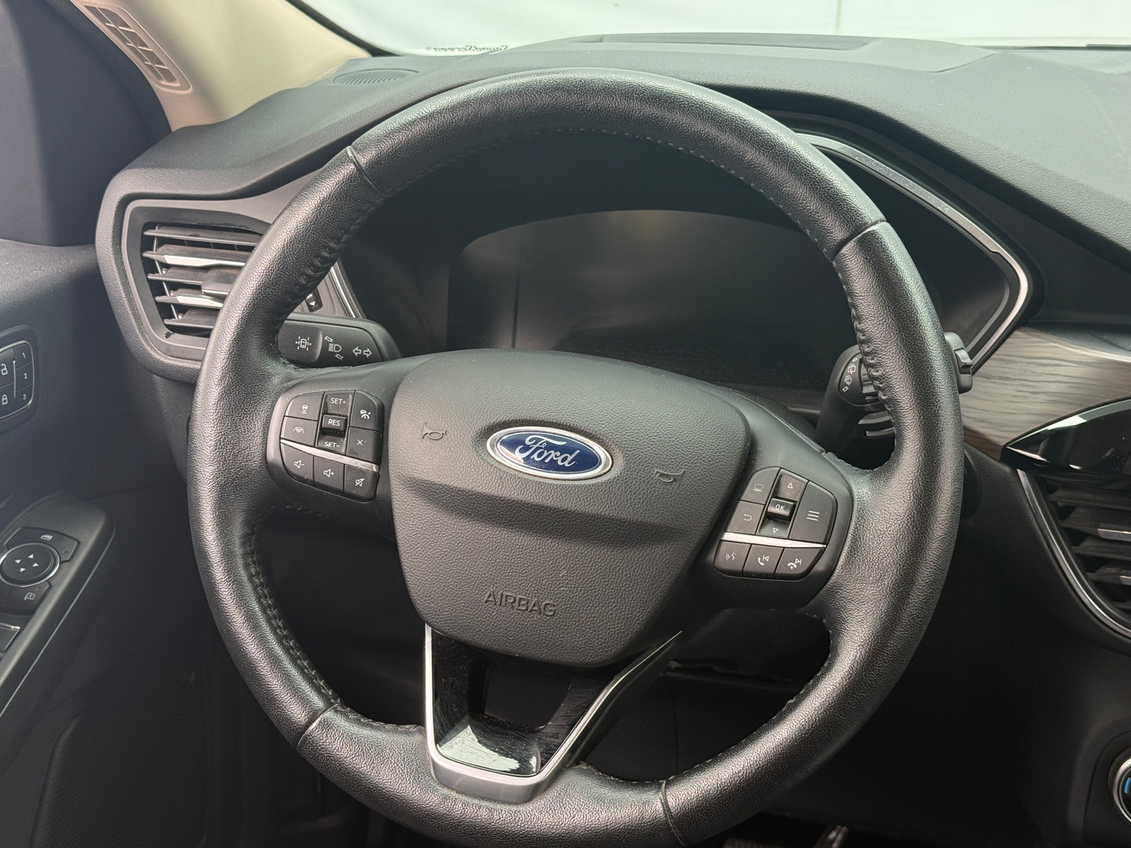 Thumbnail: 2020 Ford Escape - 4