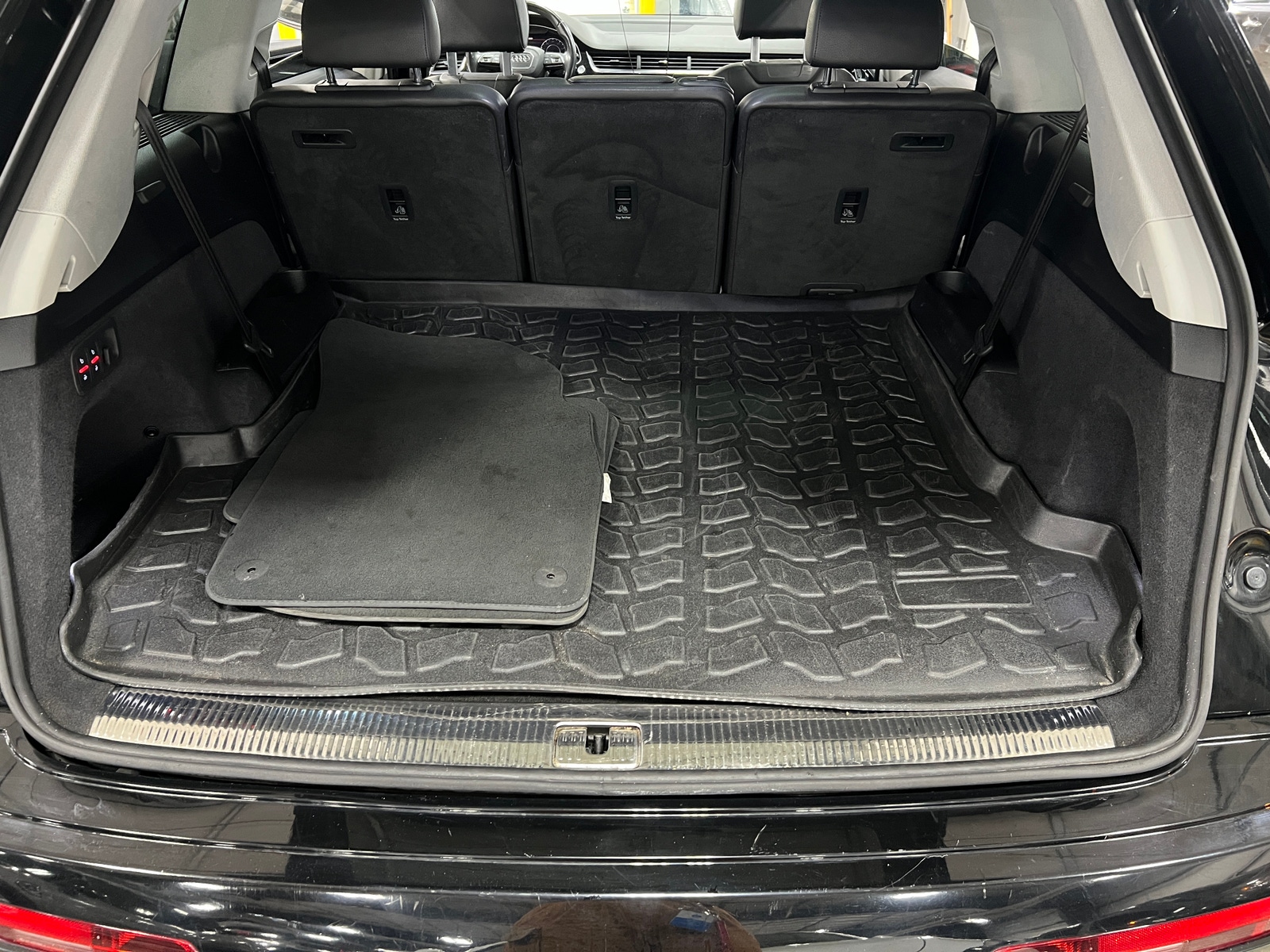 Thumbnail: 2019 Audi Q7 - 6
