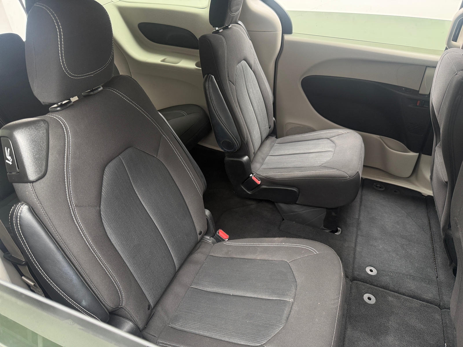Thumbnail: 2024 Chrysler Voyager - 6