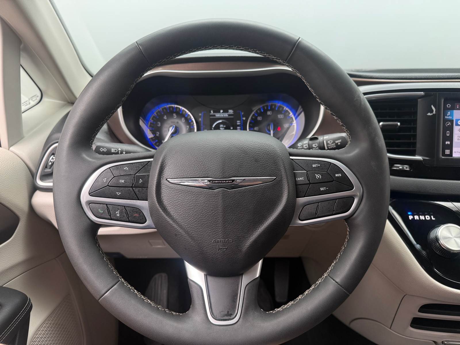 Thumbnail: 2024 Chrysler Voyager - 5