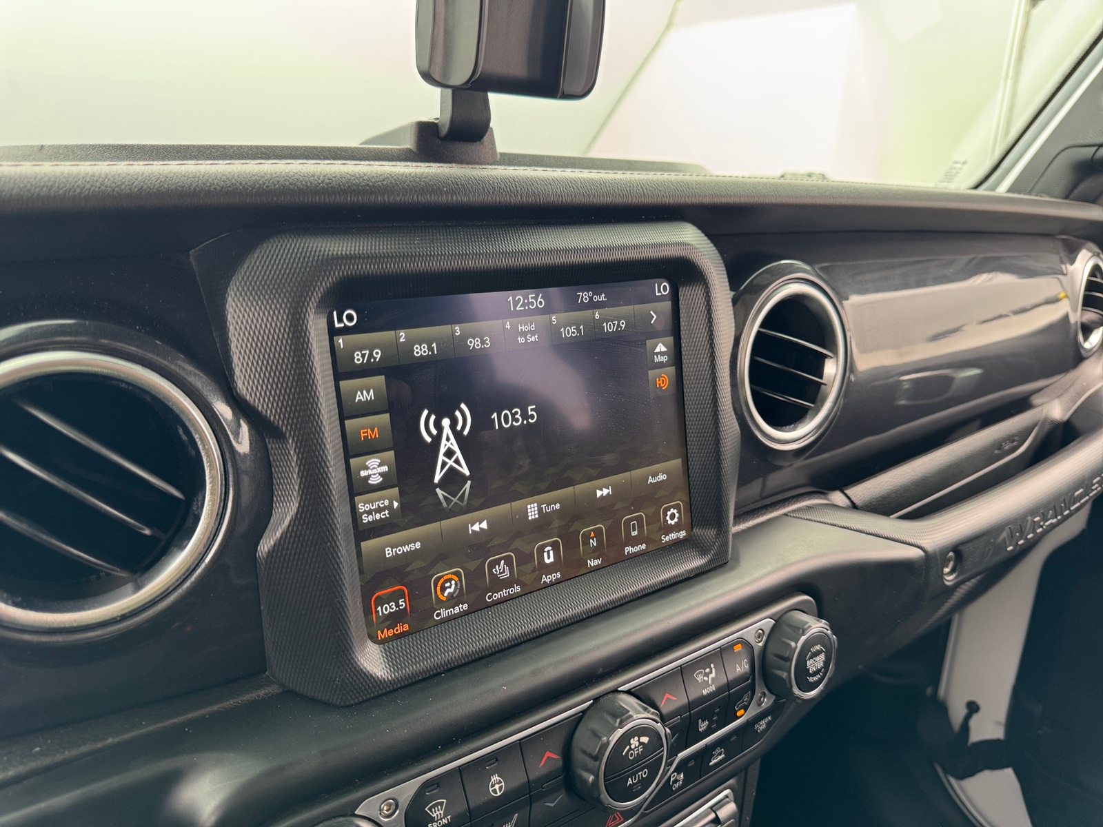 Thumbnail: 2022 Jeep Wrangler - 3