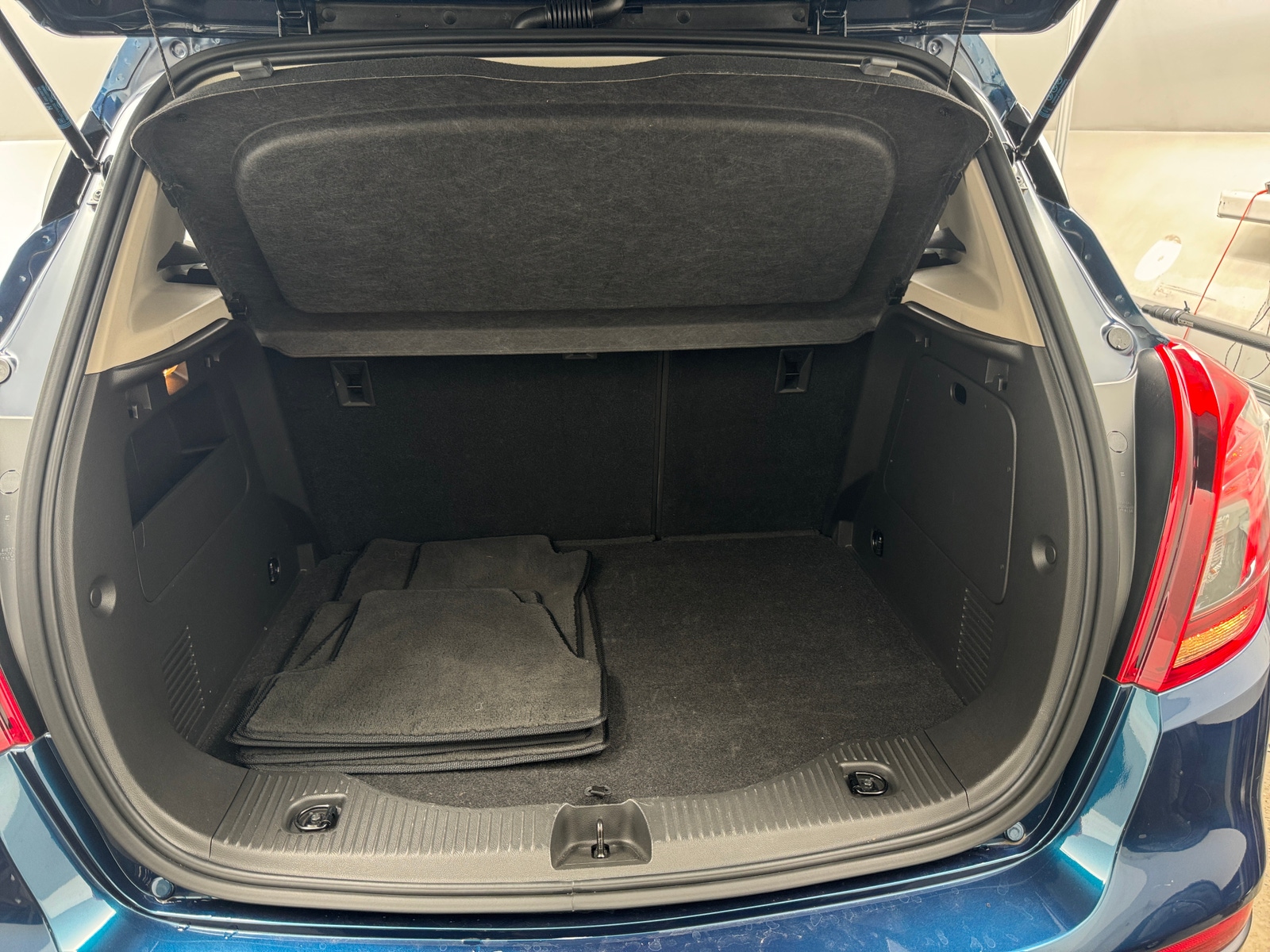 Thumbnail: 2019 Buick Encore - 7