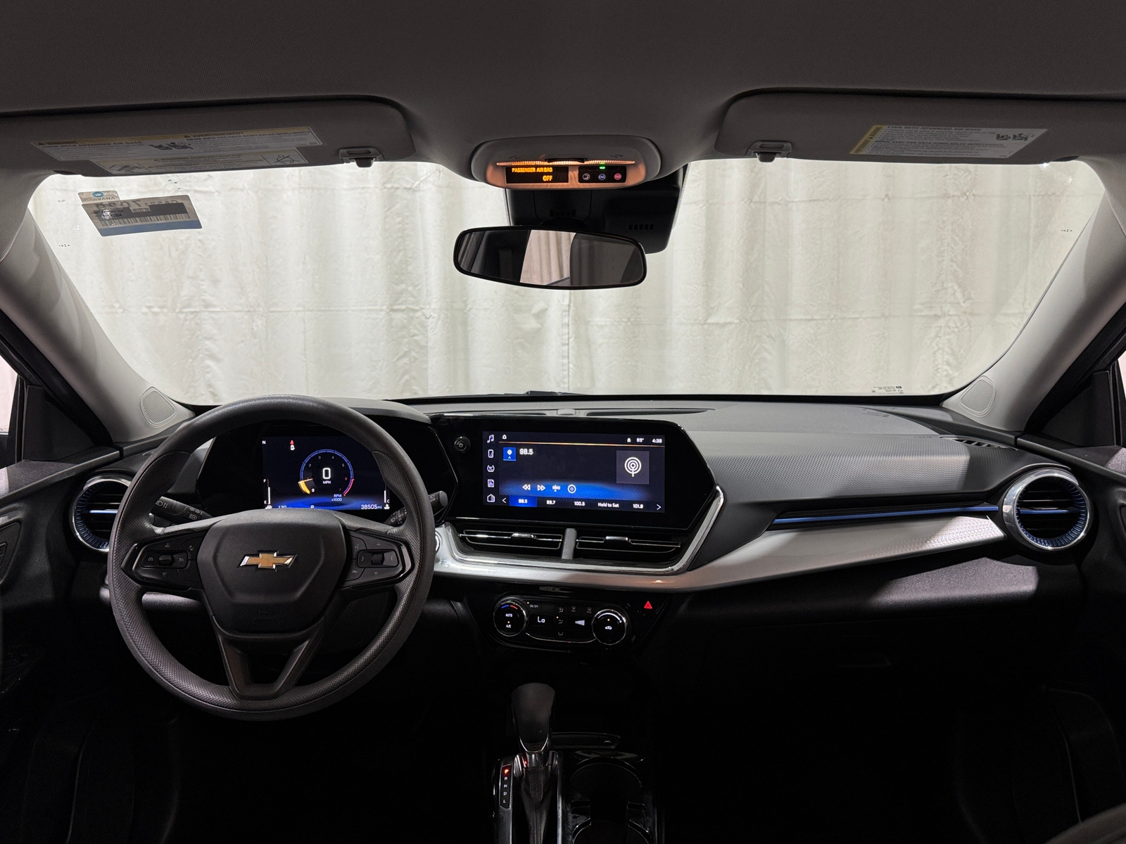 Thumbnail: 2025 Chevrolet Trax - 2