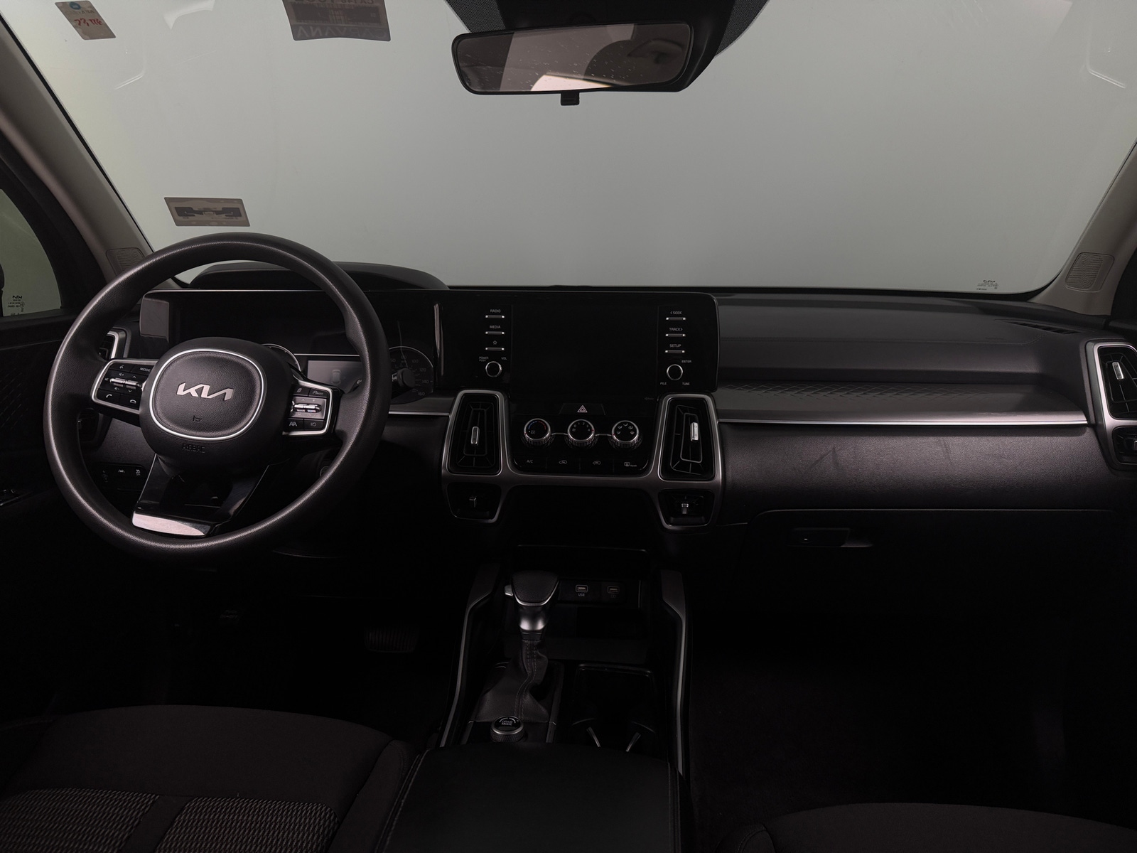 Thumbnail: 2022 Kia Sorento - 3