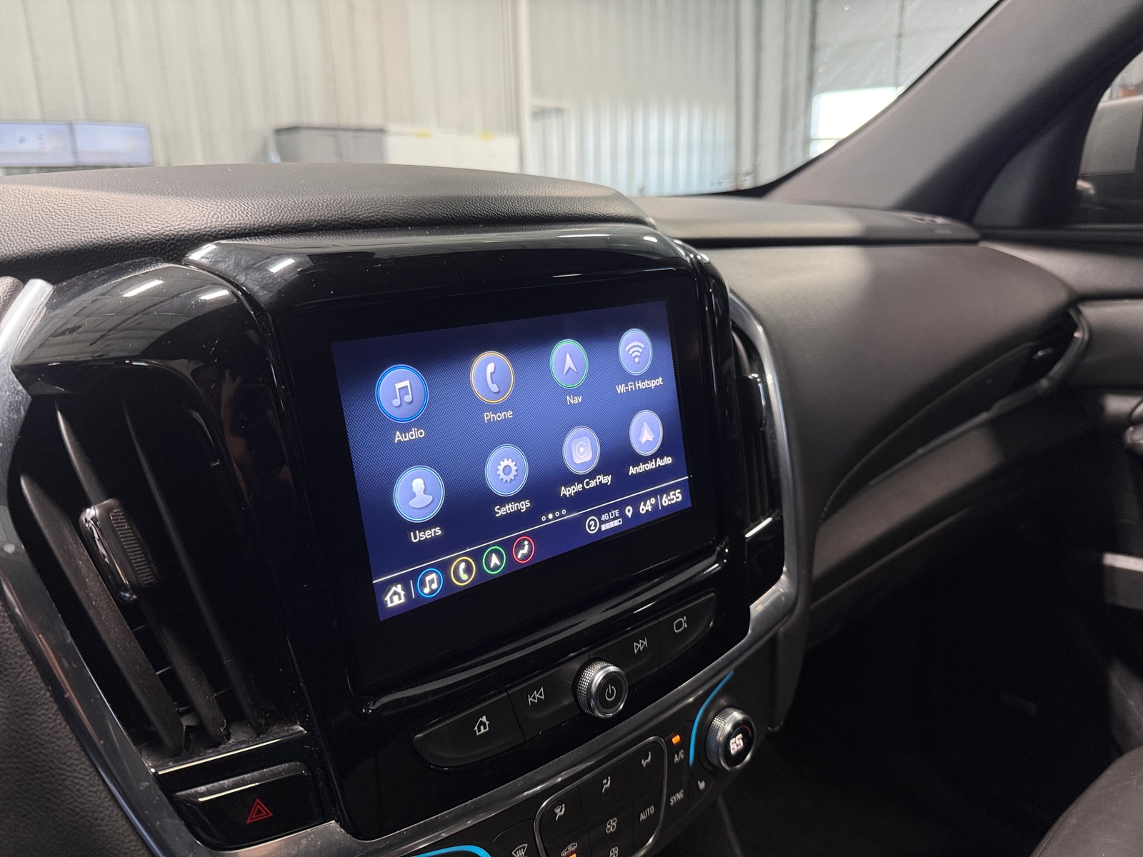 Thumbnail: 2023 Chevrolet Traverse - 3