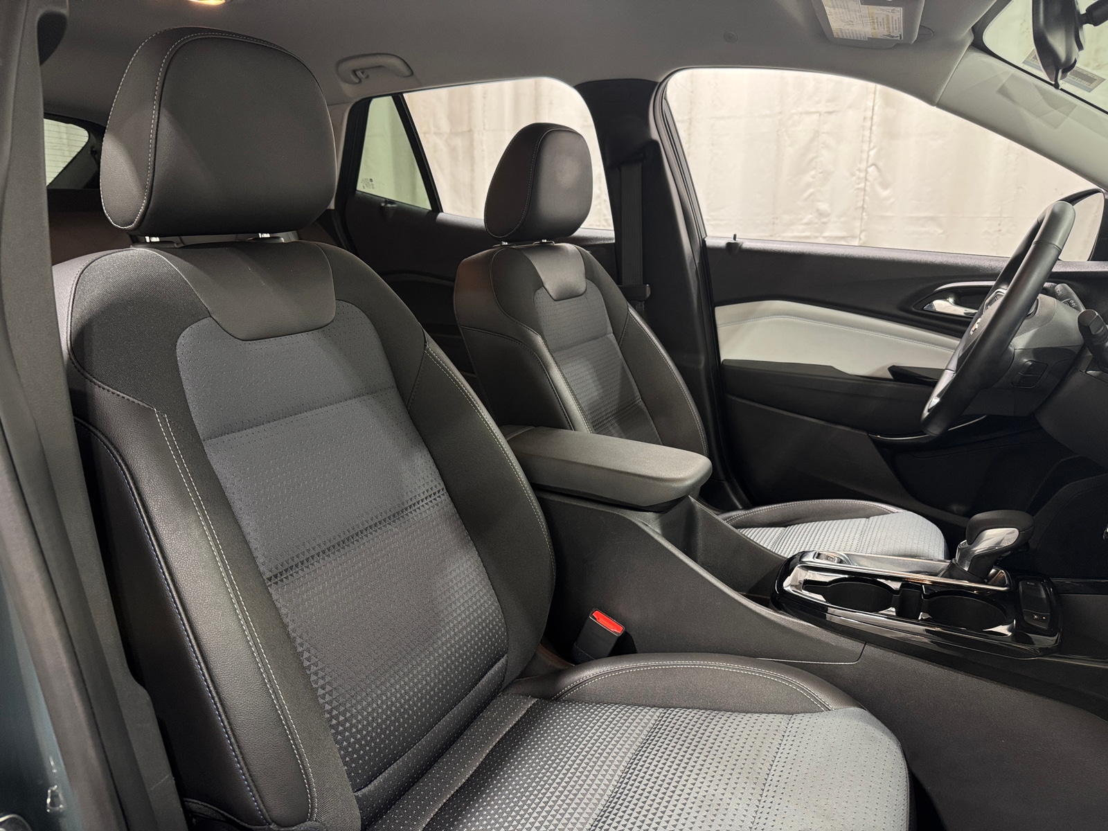 Thumbnail: 2025 Chevrolet Trax - 2