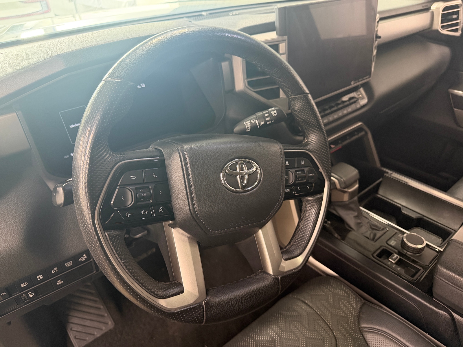Thumbnail: 2023 Toyota Sequoia - 4