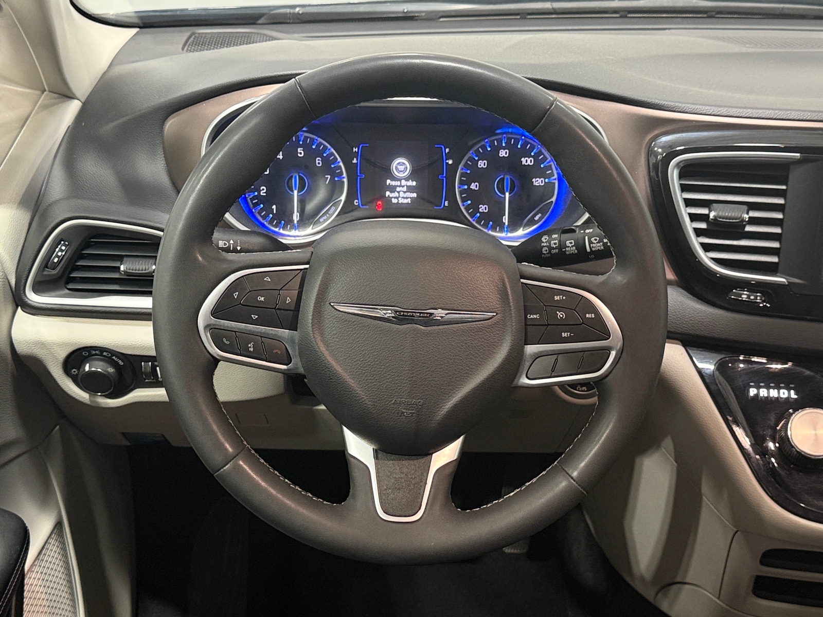 Thumbnail: 2024 Chrysler Voyager - 5