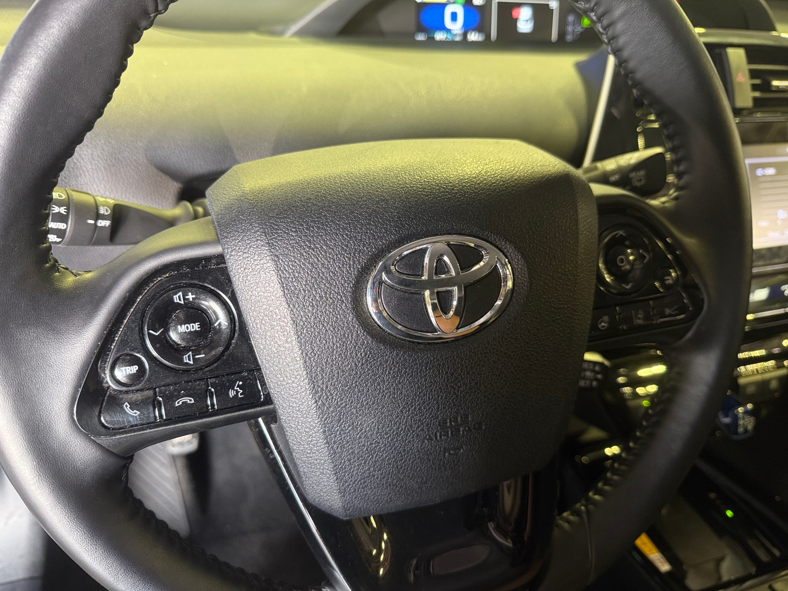 Thumbnail: 2022 Toyota Prius - 5