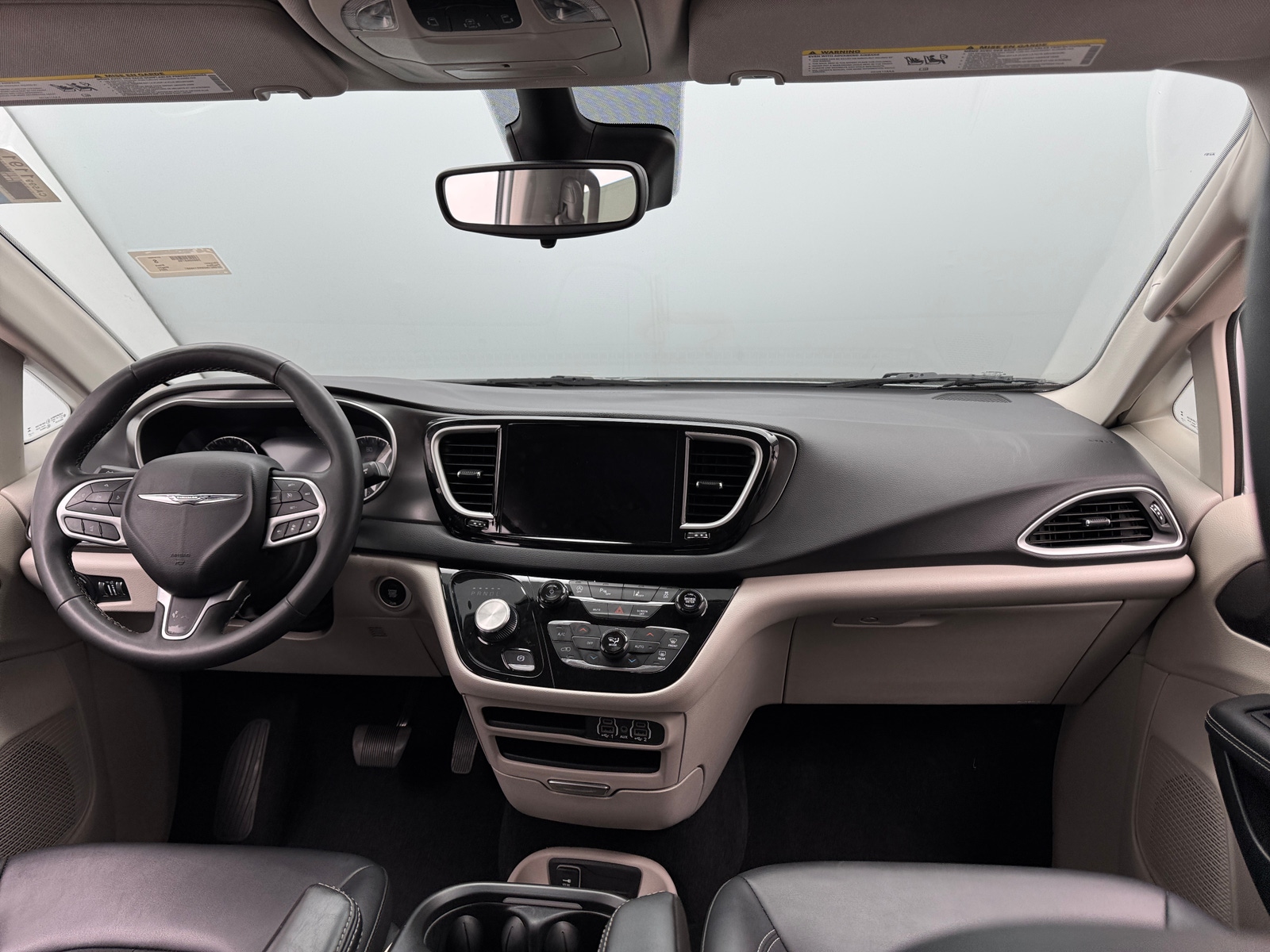 Thumbnail: 2024 Chrysler Pacifica - 3
