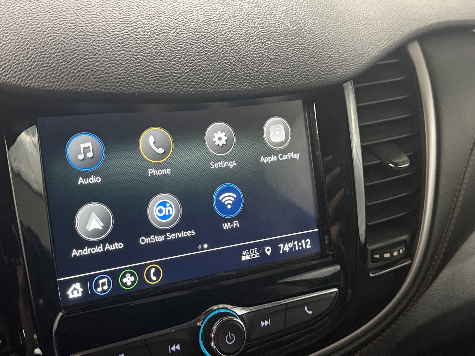 Thumbnail: 2018 Chevrolet Trax - 4
