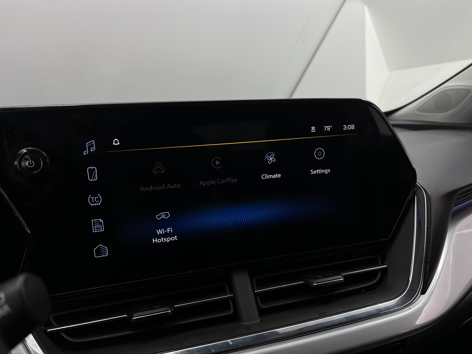 Thumbnail: 2025 Chevrolet Trax - 4