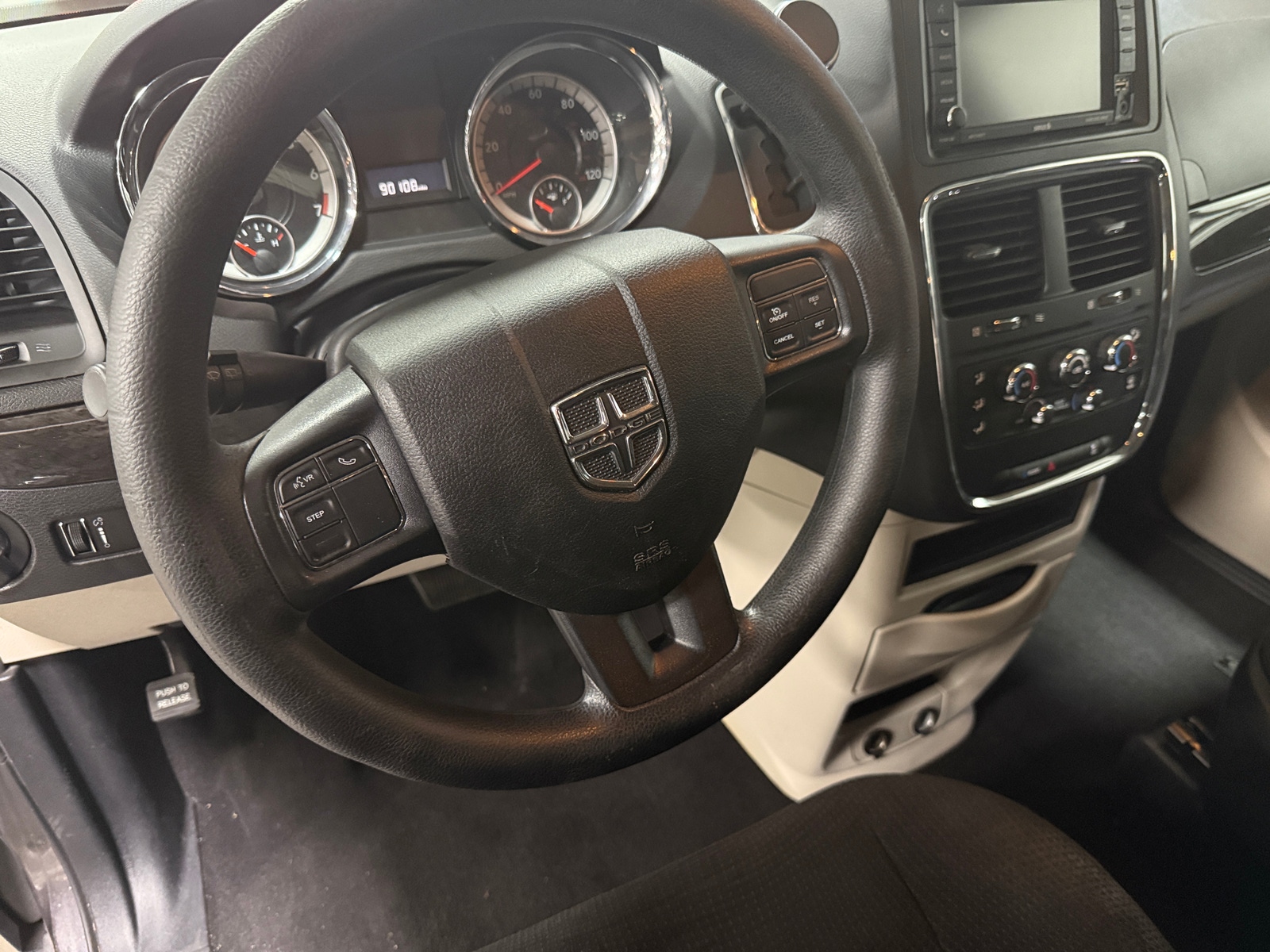 Thumbnail: 2019 Dodge Grand Caravan - 5