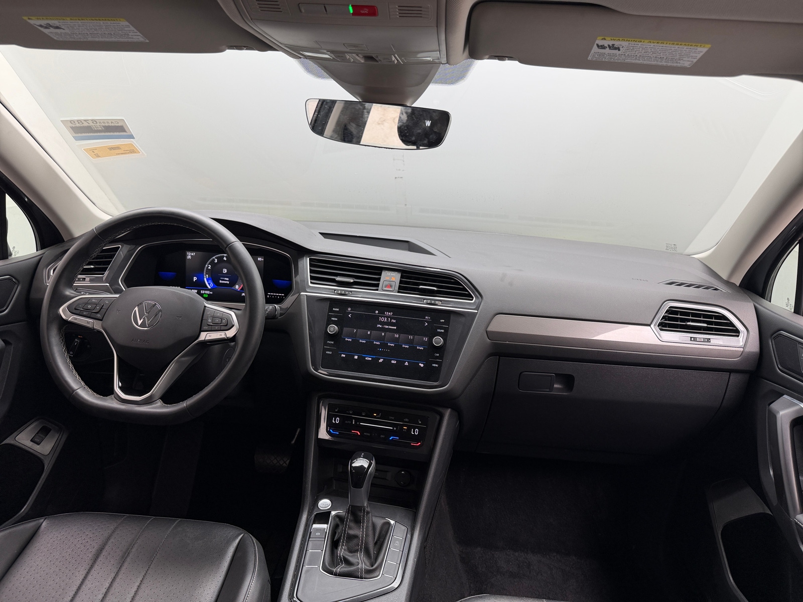 Thumbnail: 2022 Volkswagen Tiguan - 2