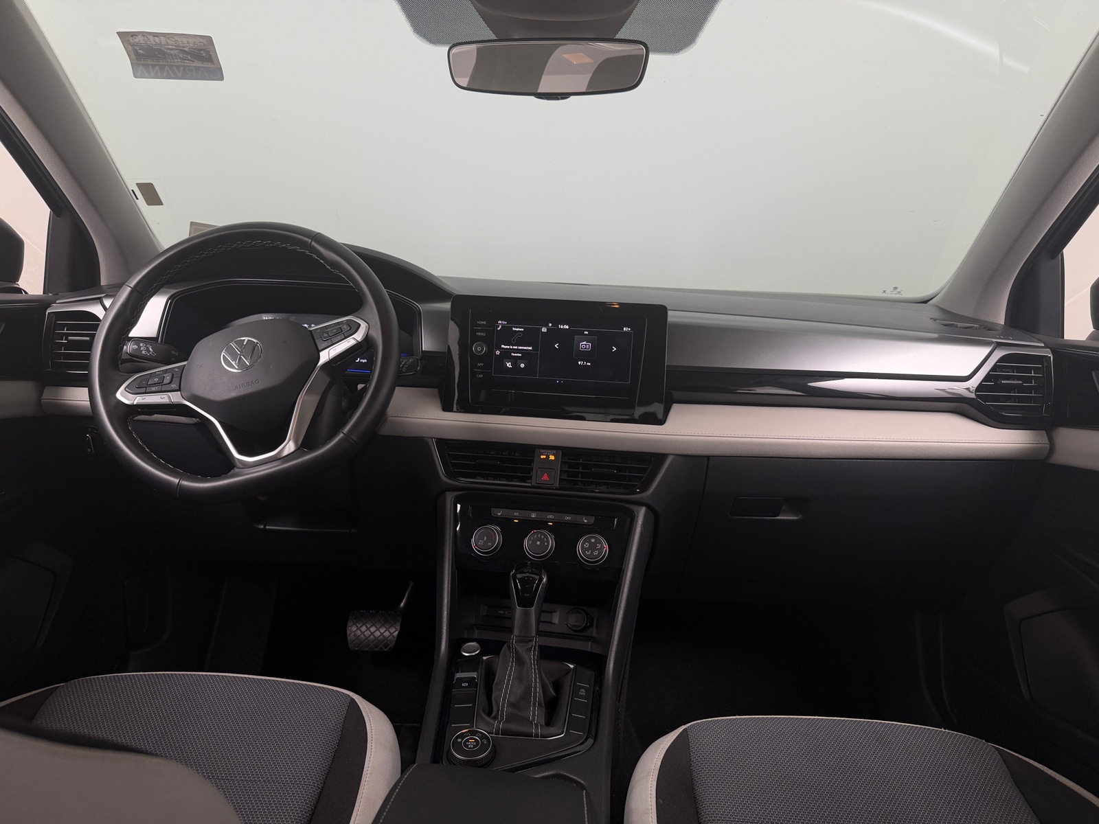 Thumbnail: 2025 Volkswagen Taos - 3