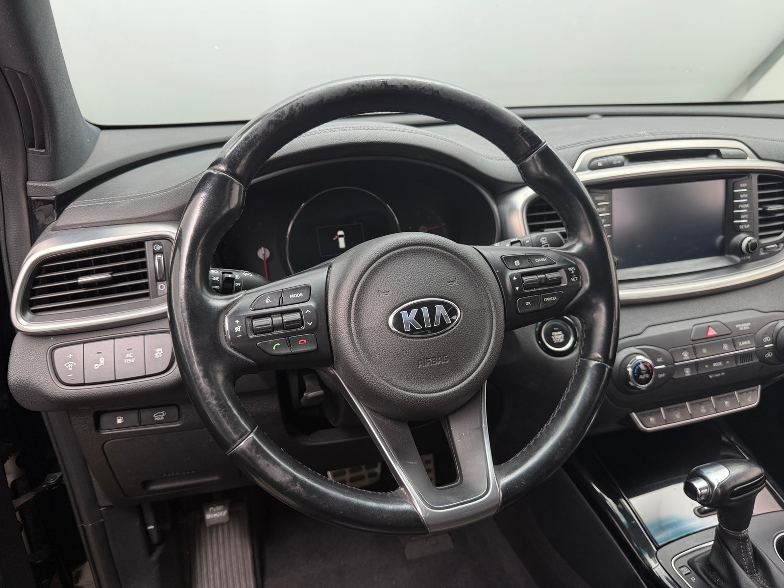 Thumbnail: 2016 Kia Sorento - 4