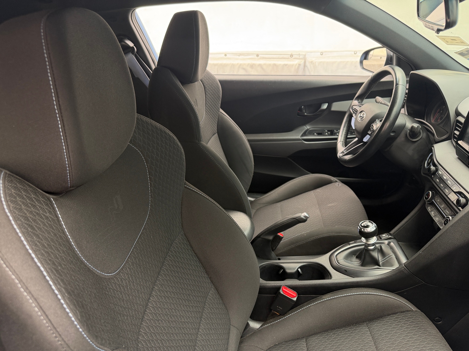Thumbnail: 2020 Hyundai Veloster - 2