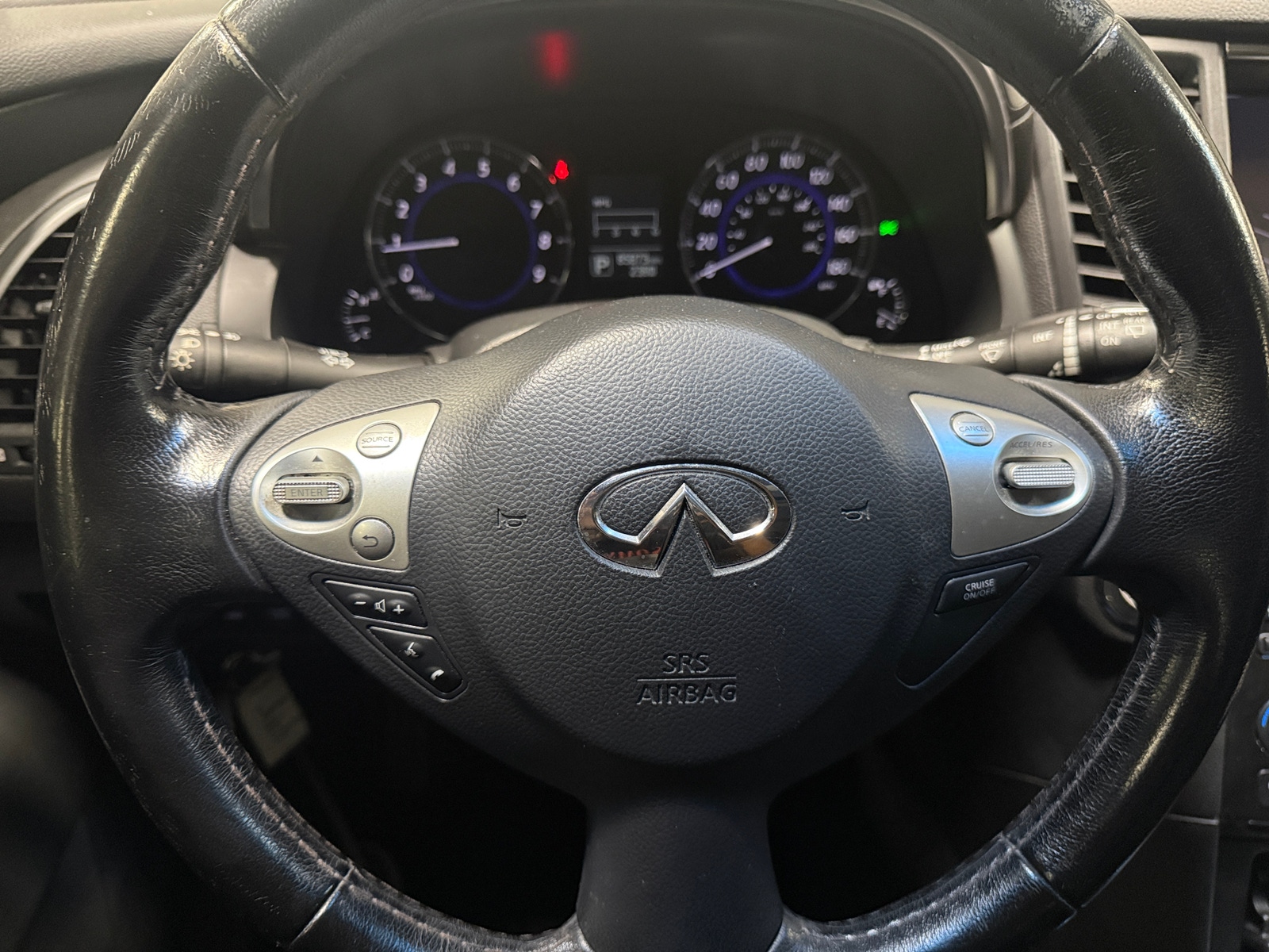 Thumbnail: 2017 INFINITI QX70 - 4