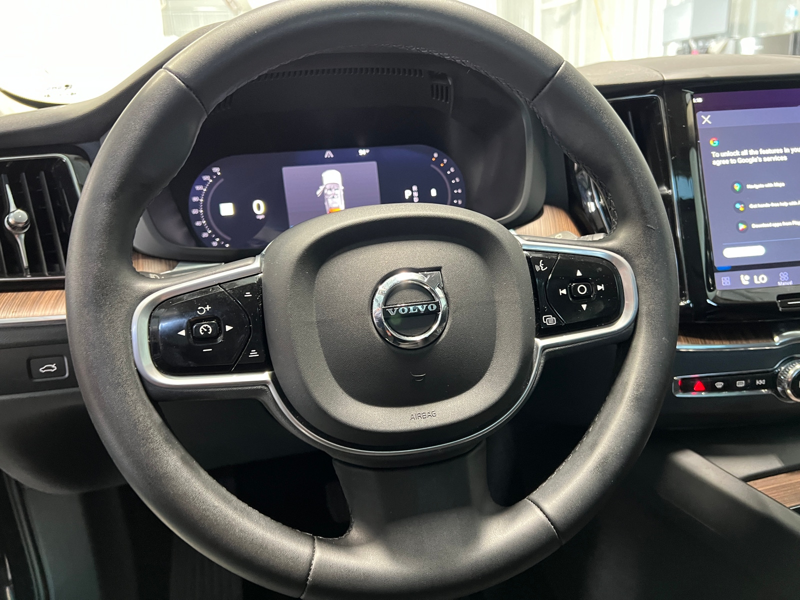 Thumbnail: 2023 Volvo XC60 - 4